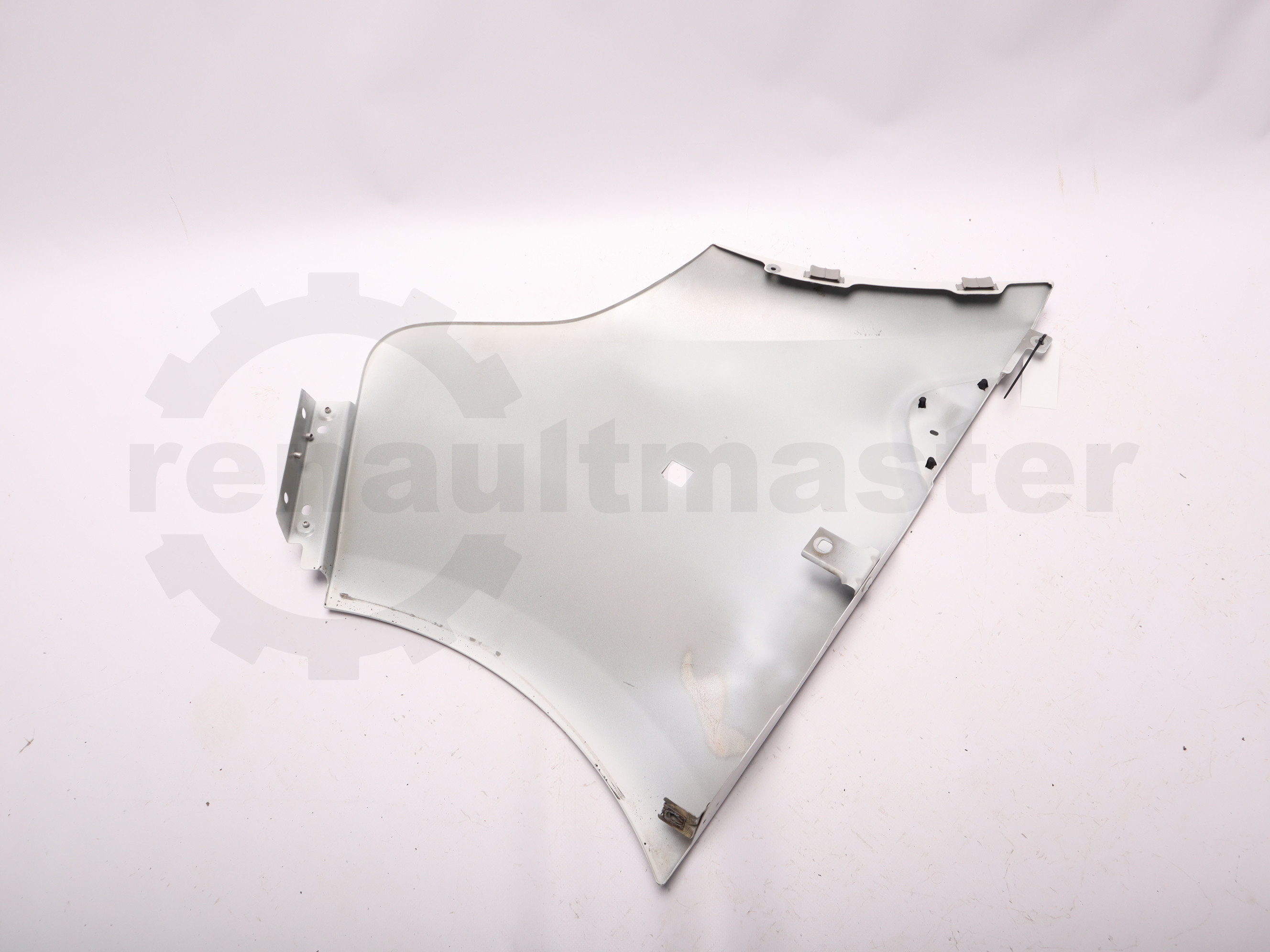 Крило переднє праве Renault Trafic (Opel Vivaro, Nissan NV300) 2014 -, 631001616R Б/В (1 сорт) Б/В