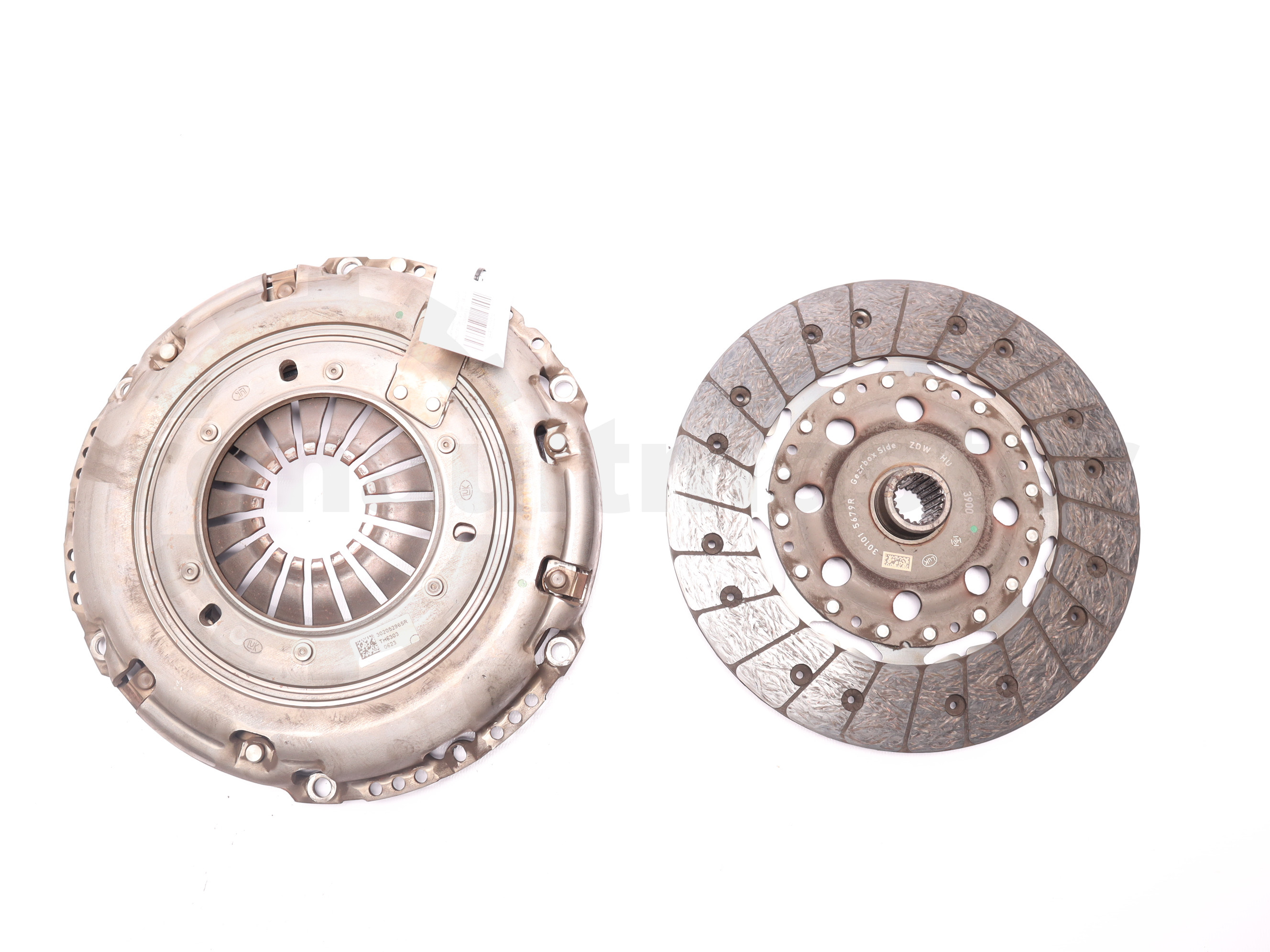 Зчеплення комплект (корзина+диск) КПП Renault Trafic (Opel Vivaro, Nissan NV300) 2014 -, 302052965R Б/В