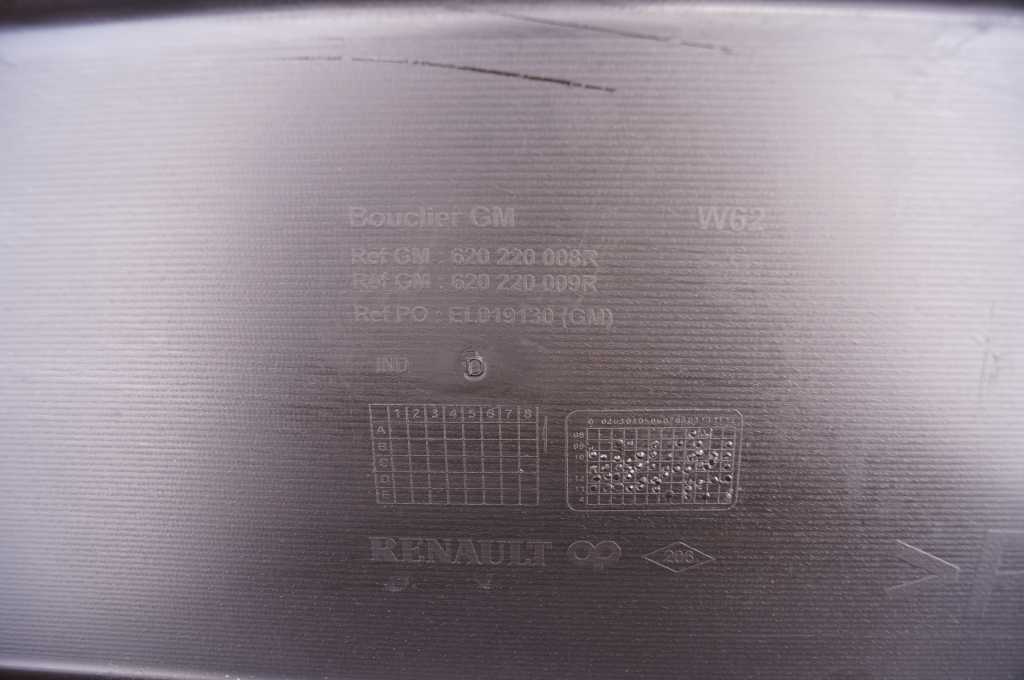 Бампер передній (без протитуманок) Opel Movano 2010 -, 620220008R Б/В