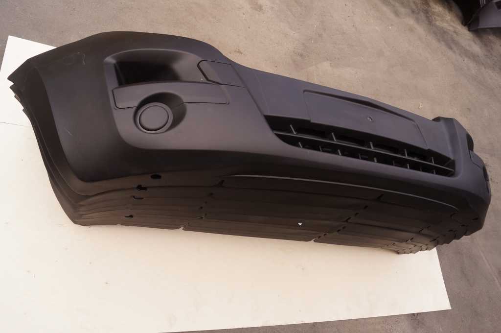 Бампер передній (без протитуманок) Opel Movano 2010 -, 620220008R Б/В
