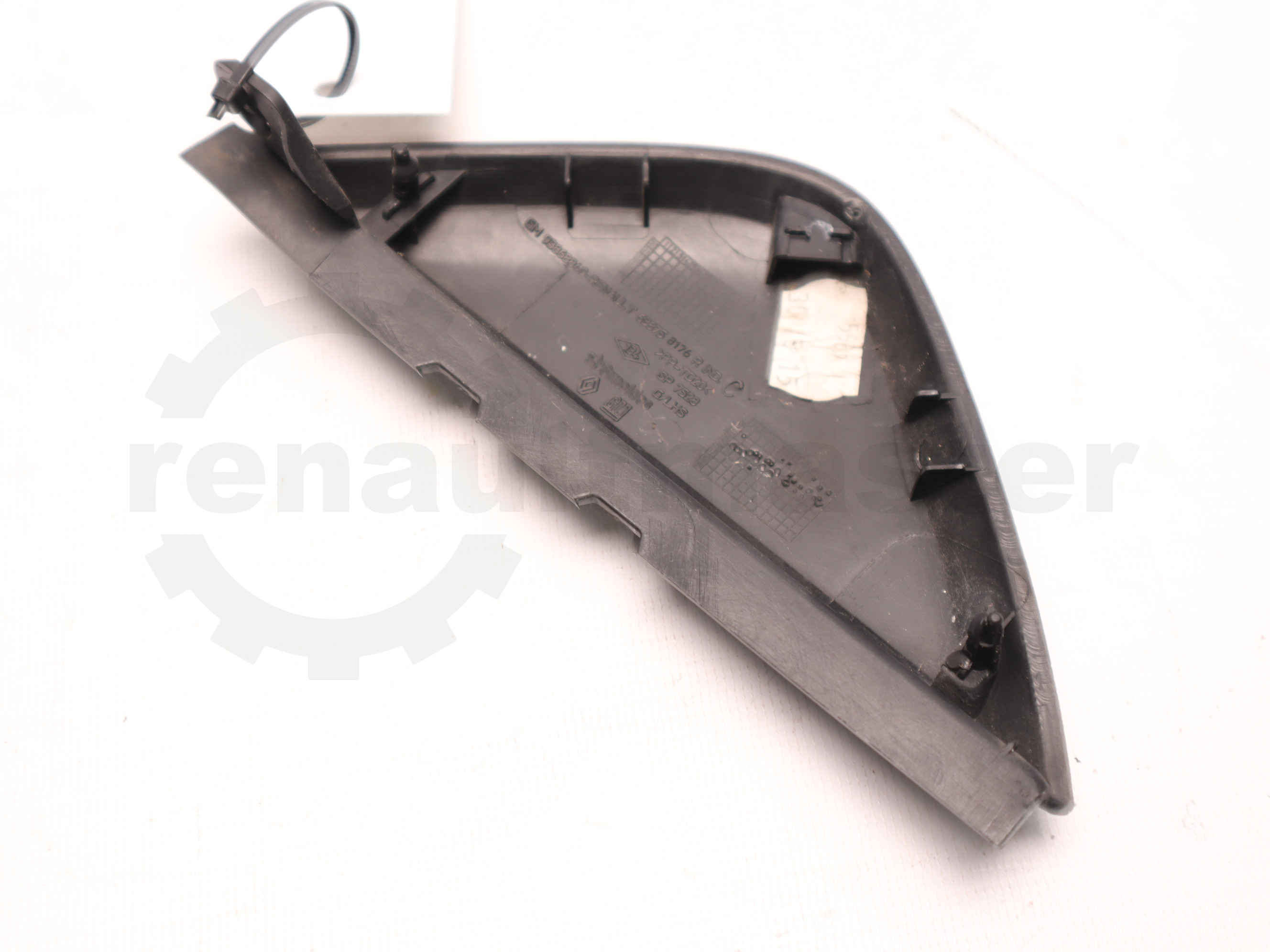 Трикутна накладка лівого крила Renault Trafic (Opel Vivaro, Nissan NV300) 2014 -, 638758176R Б/В