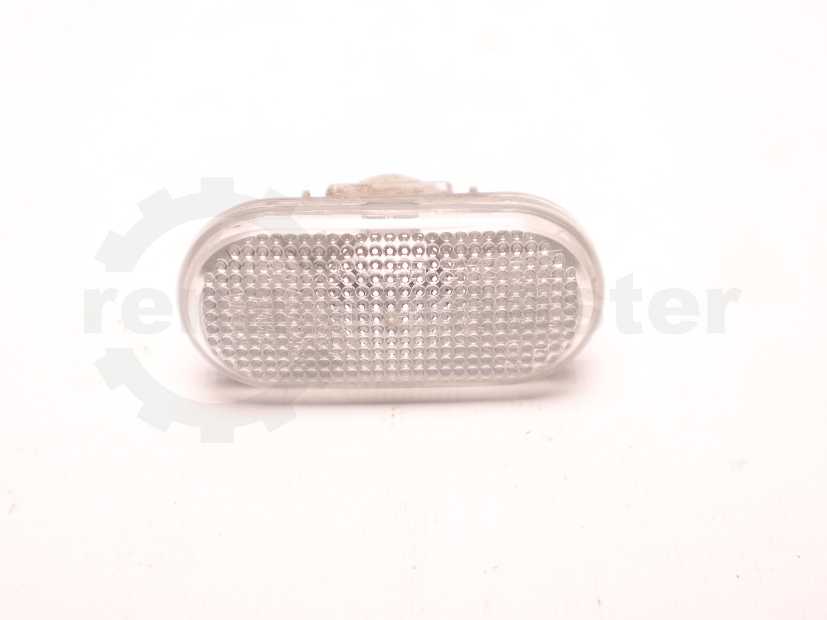 Поворотоповторювач в праве крило Renault Trafic (Opel Vivaro, Nissan NV300) 2014 -, 261605956R Б/В