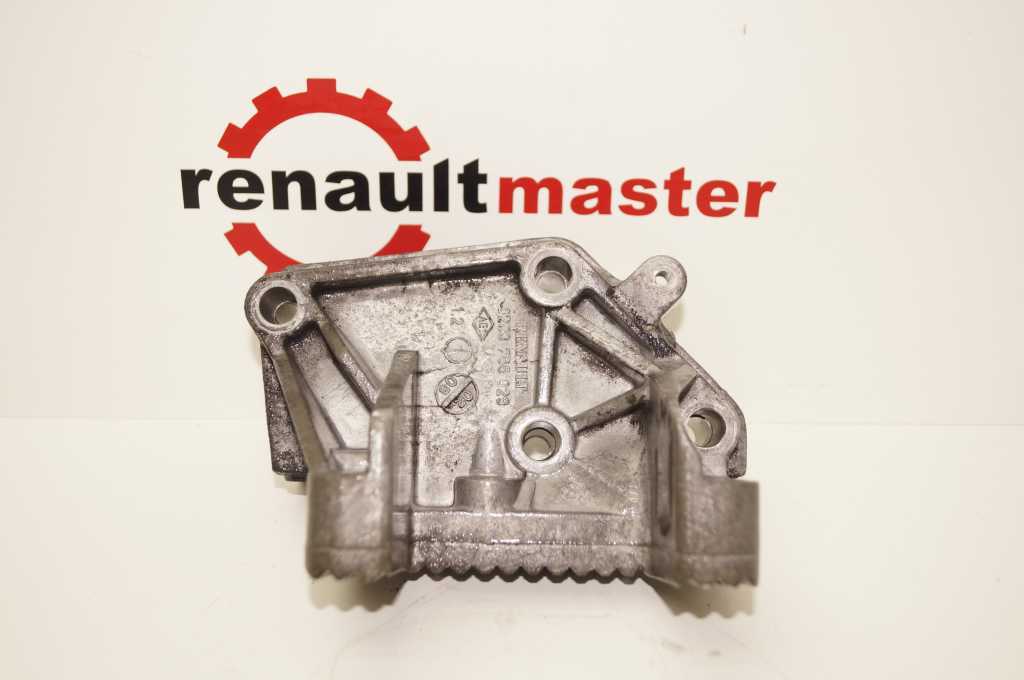 Кронштейн кріплення двигуна правий 2.5 Renault Master (Vivaro, Primastar) 1998-2010, 8200766029 Б/В