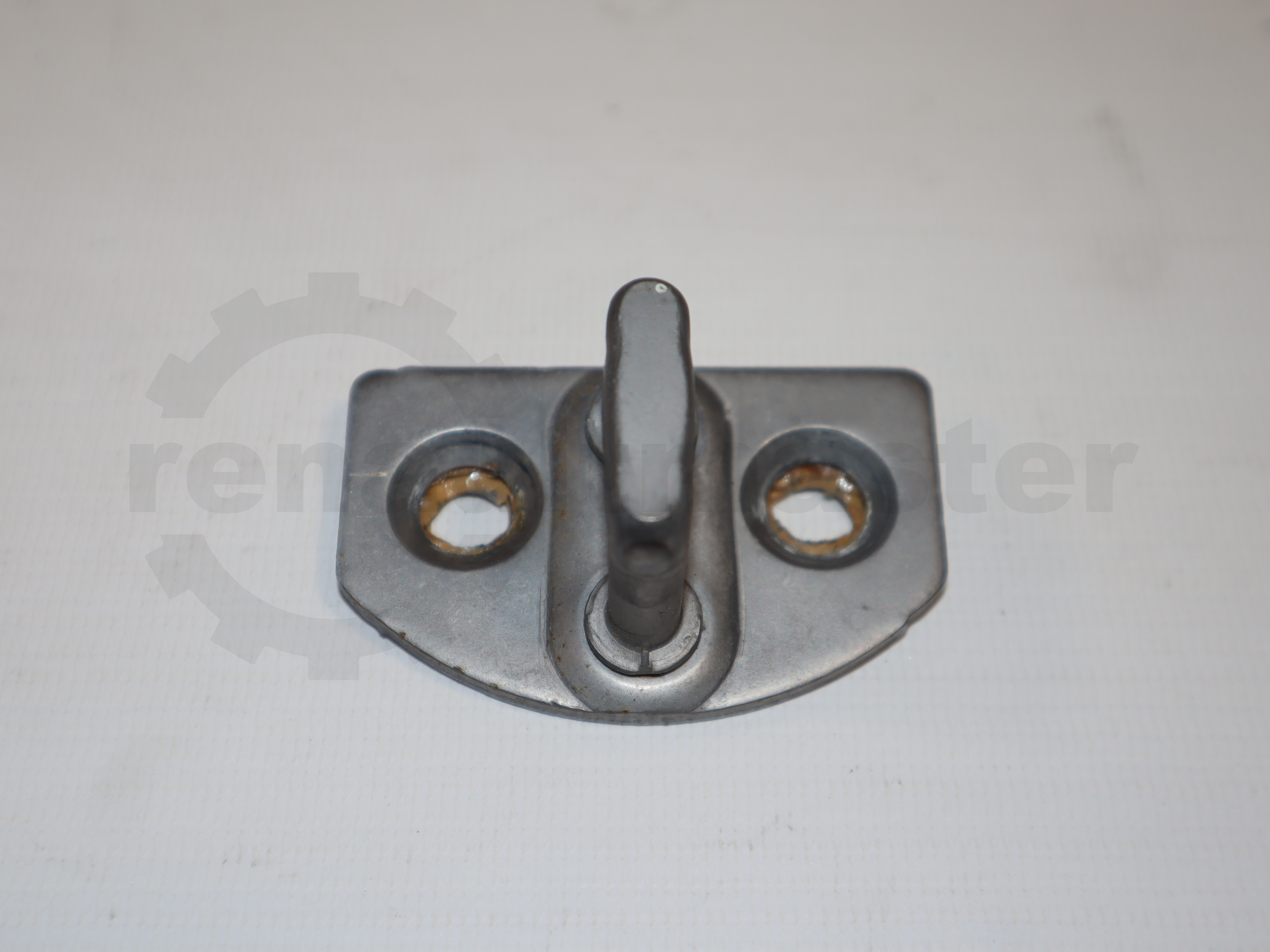 Скоба замка передніх/розсувних дверей Renault Trafic (Opel Vivaro, Nissan NV300) 2014 -, 825706259R Б/В