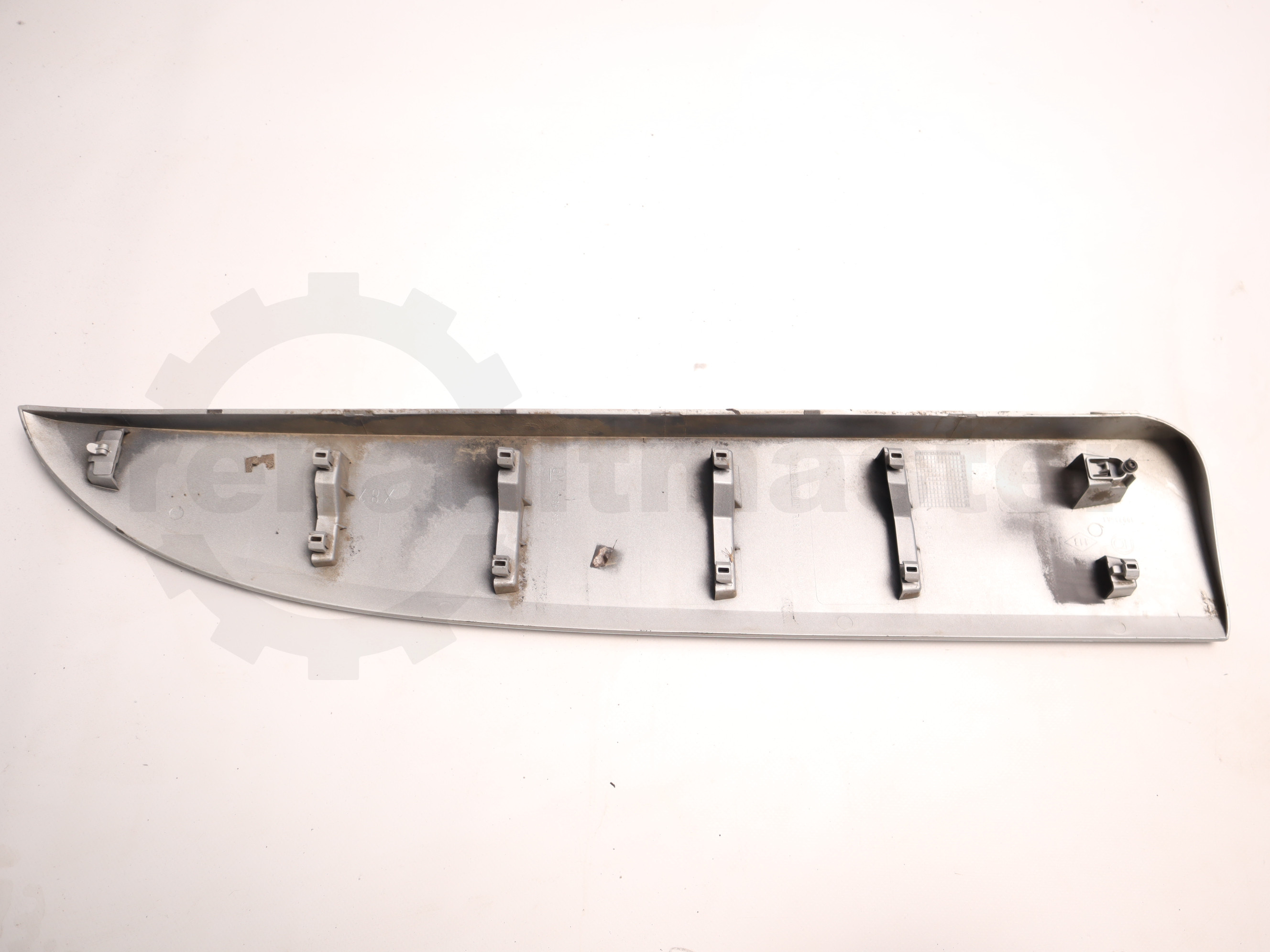 Молдинг дверей передніх лівих Renault Trafic (Opel Vivaro, Nissan NV300) 2014 -, 808213720R Б/В