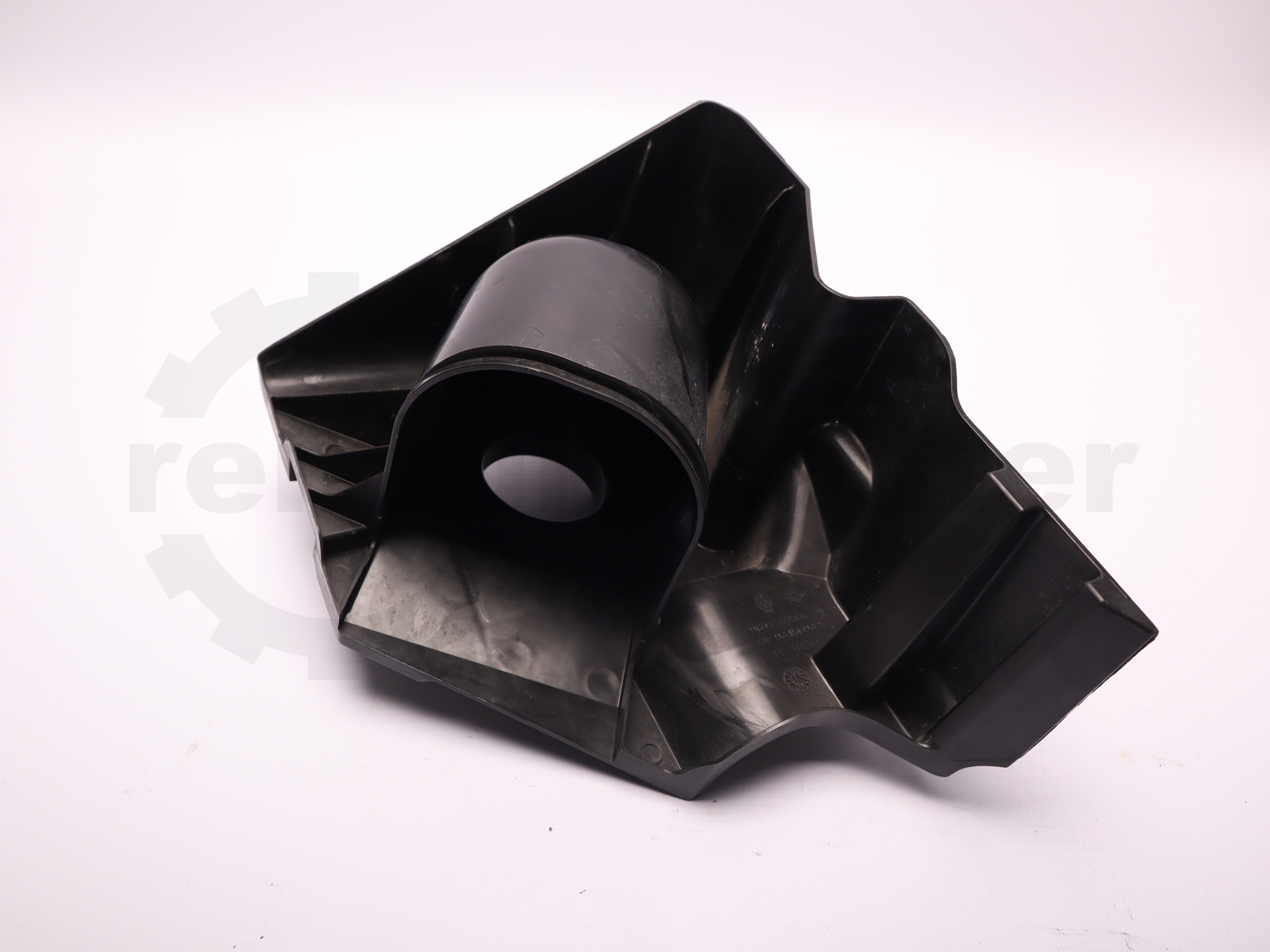 Забірник повітря (повітряного фільтра) Renault Trafic (Opel Vivaro, Nissan NV300) 2014 -, 960150246R,960155230R  Б/В