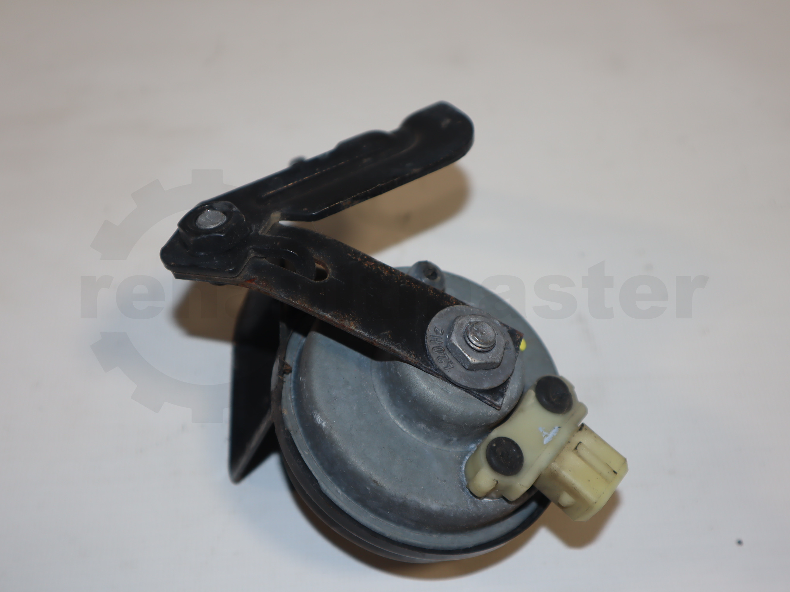 Клаксон (звуковий сигнал) Renault Trafic (Opel Vivaro, Nissan NV300) 2014 -, 256105748R Б/В