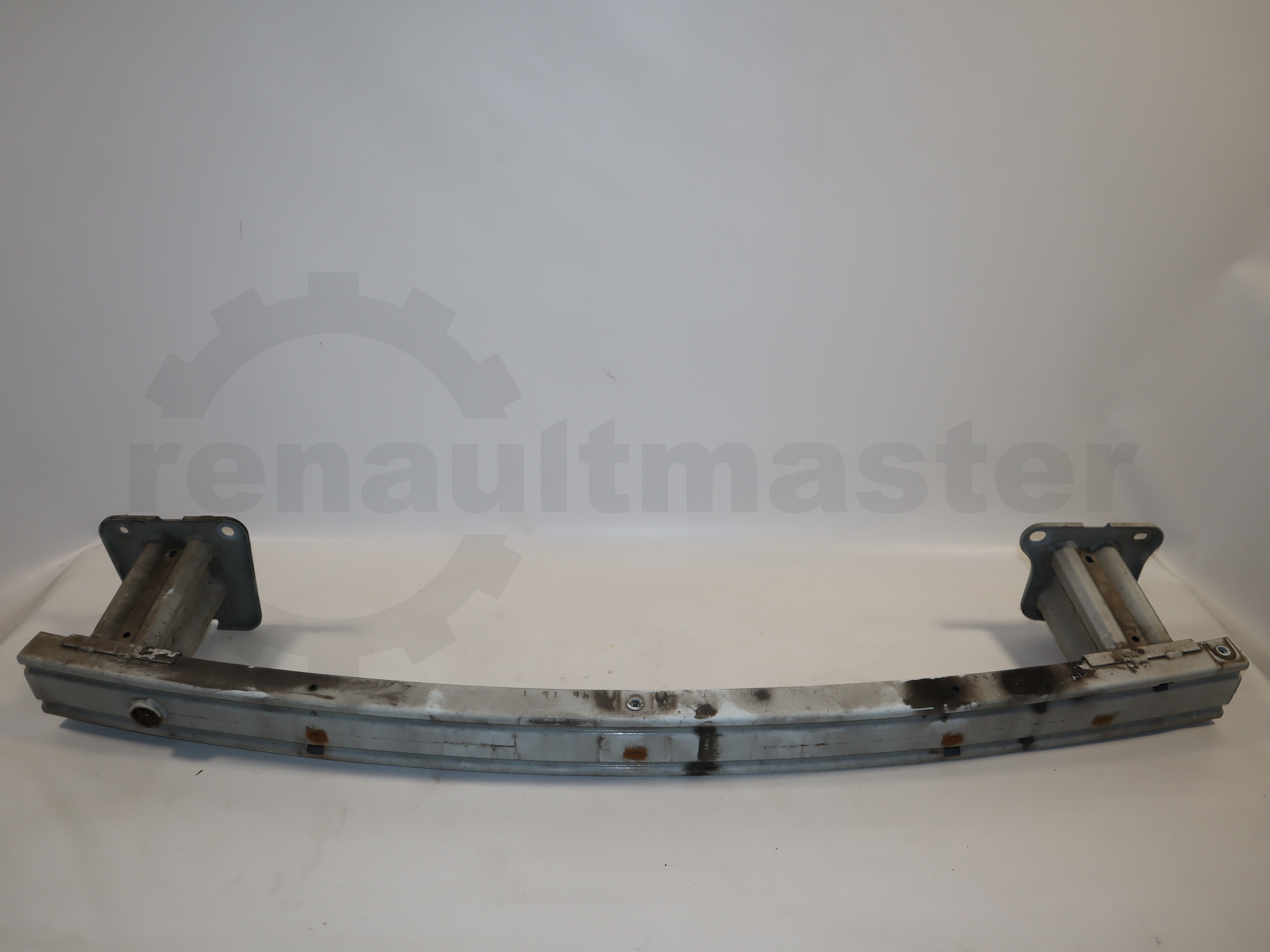 Підсилювач бампера переднього Renault Trafic (Opel Vivaro, Nissan NV300) 2014 -, 752108962R 752101525R Б/В