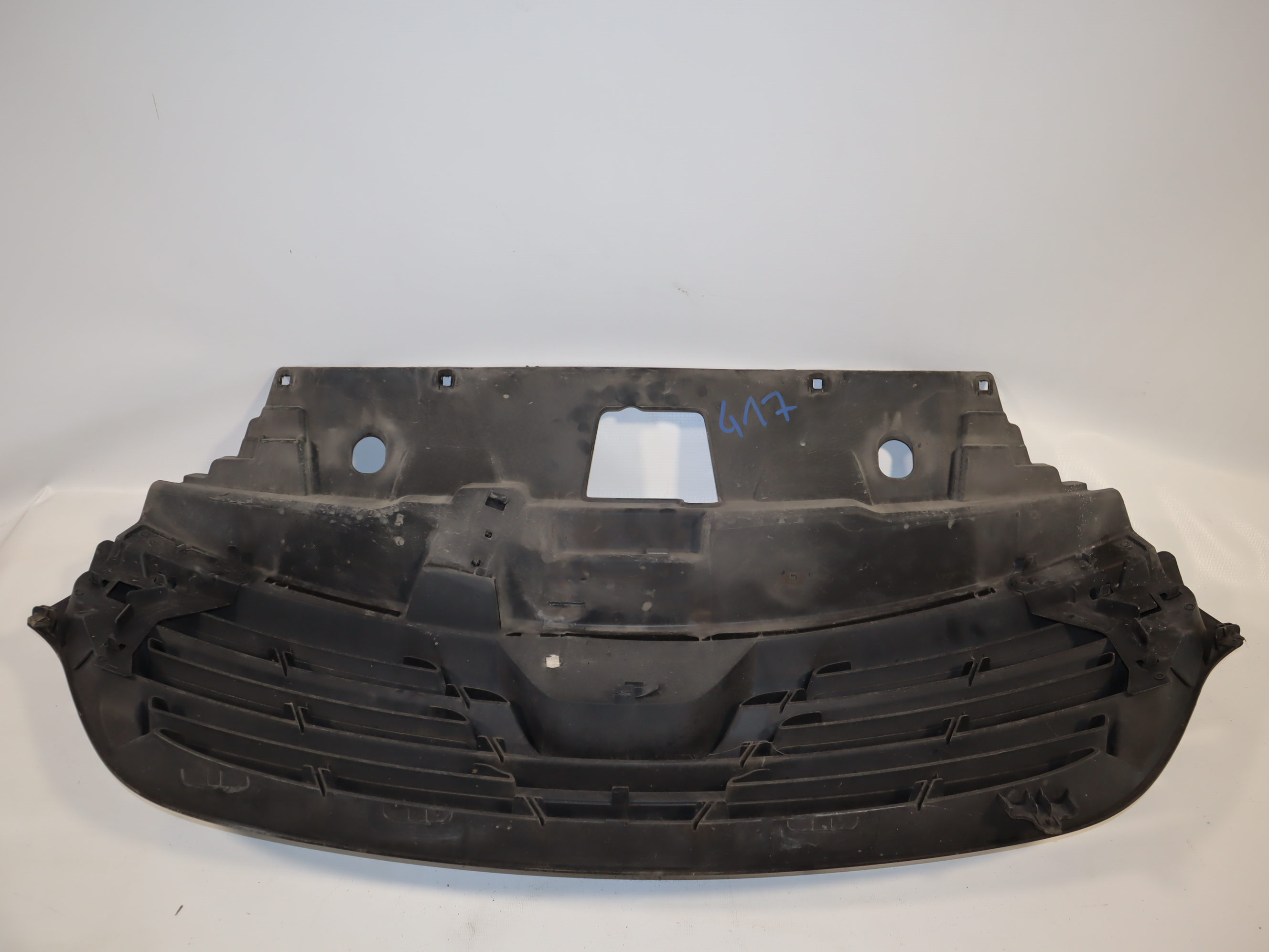 Решітка радіатора Renault Trafic 2014 -, 623108673R Б/В