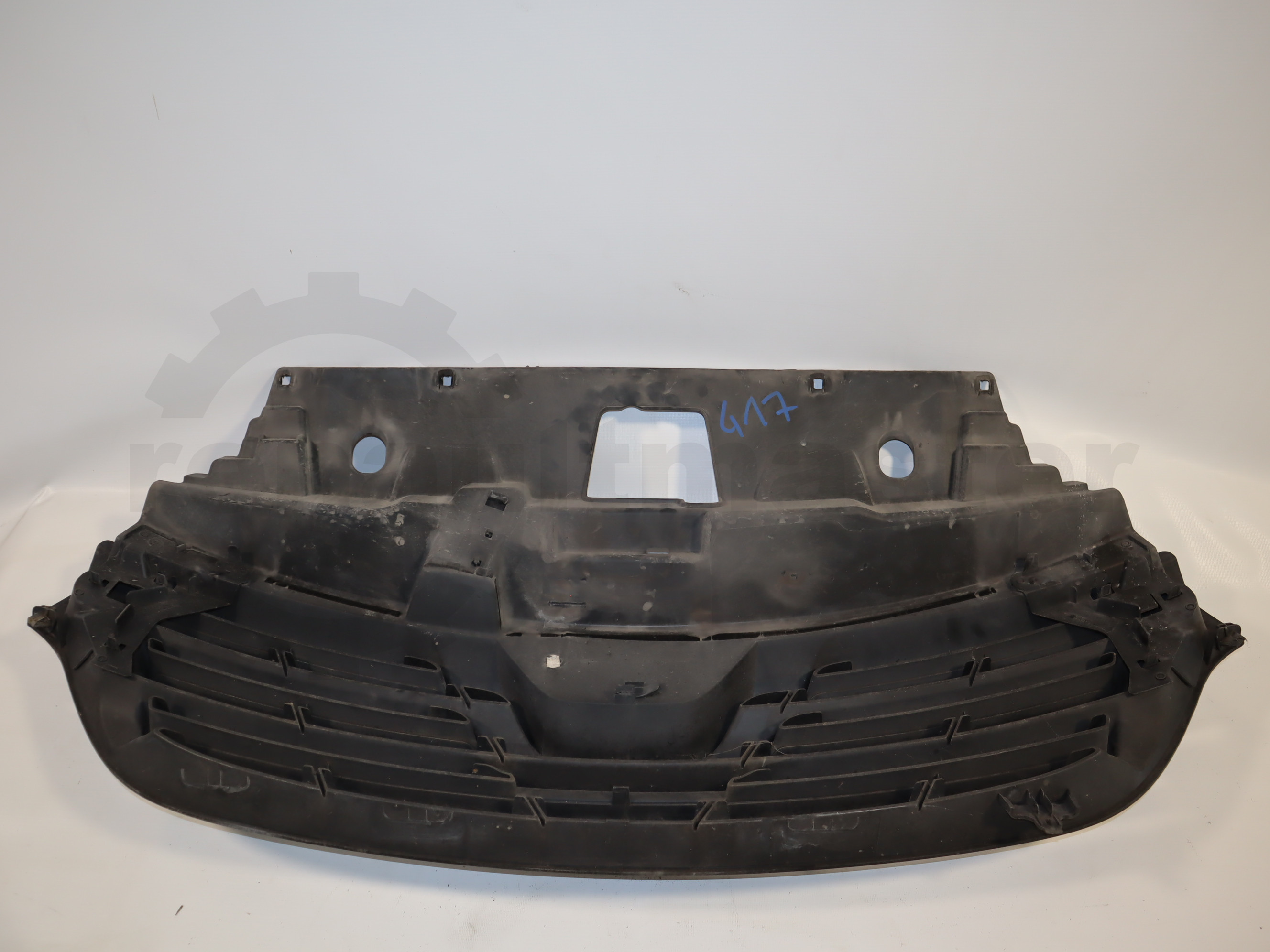 Решітка радіатора Renault Trafic 2014 -, 623108673R Б/В