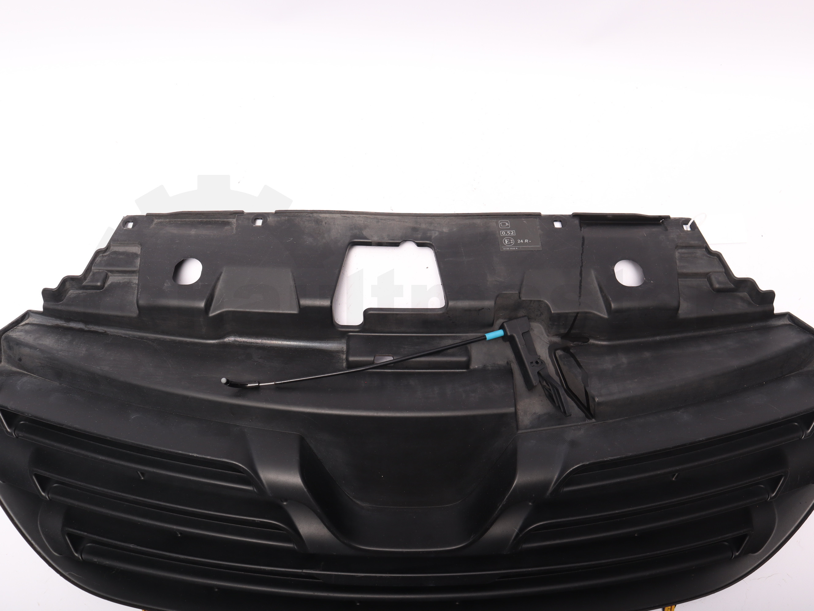 Решітка радіатора Renault Trafic 2014 -, 623108673R Б/В