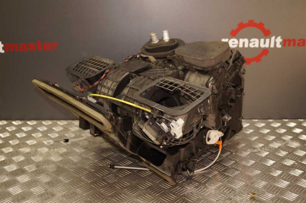 Корпус пічки салону без кондиціонера Renault Trafic (Opel Vivaro, Nissan NV300) 2014 -, 271007237R Б/В