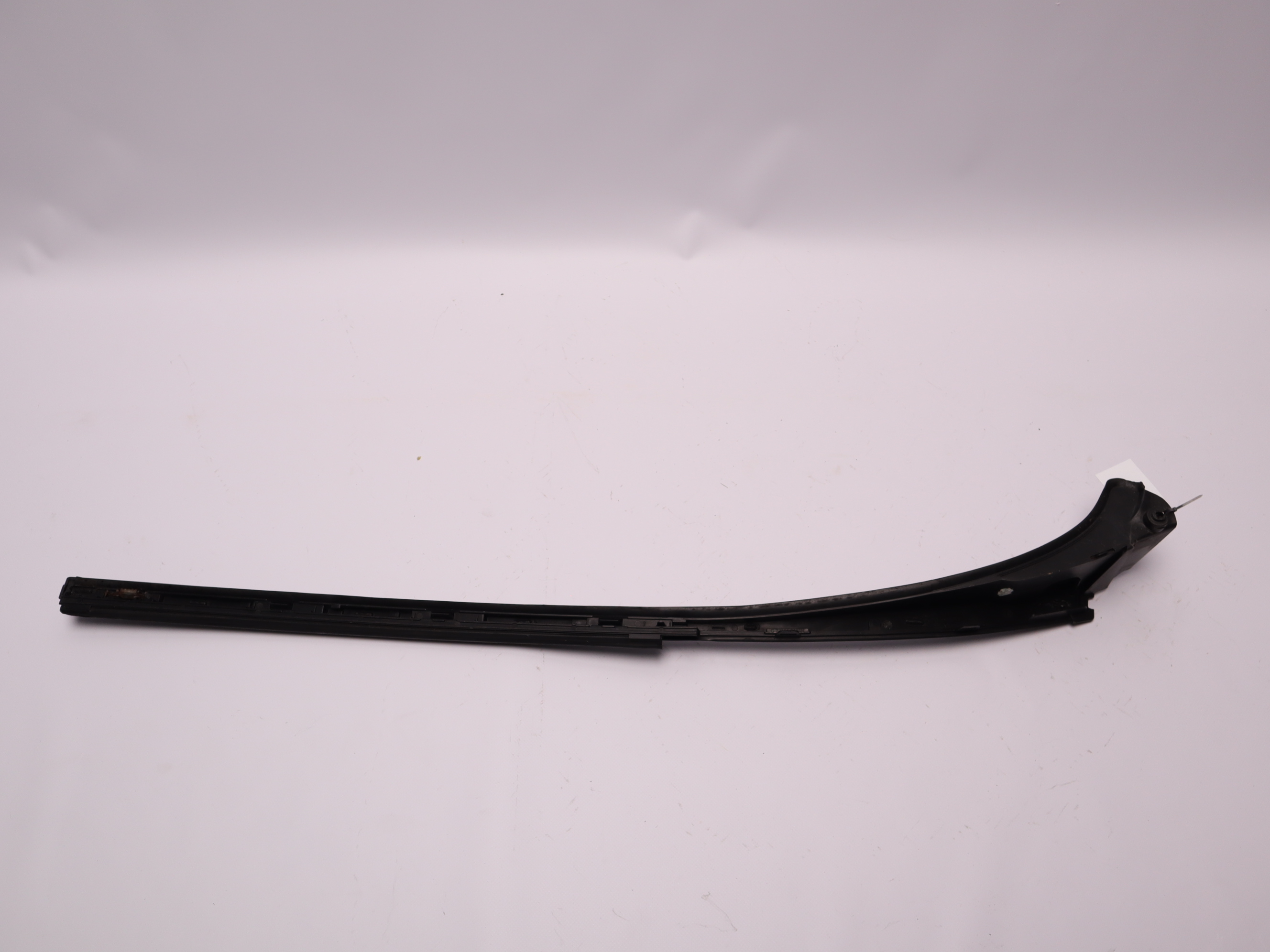 Накладка лобового скла ліва Renault Trafic (Opel Vivaro, Nissan NV300) 2014 -, 727618104R Б/В