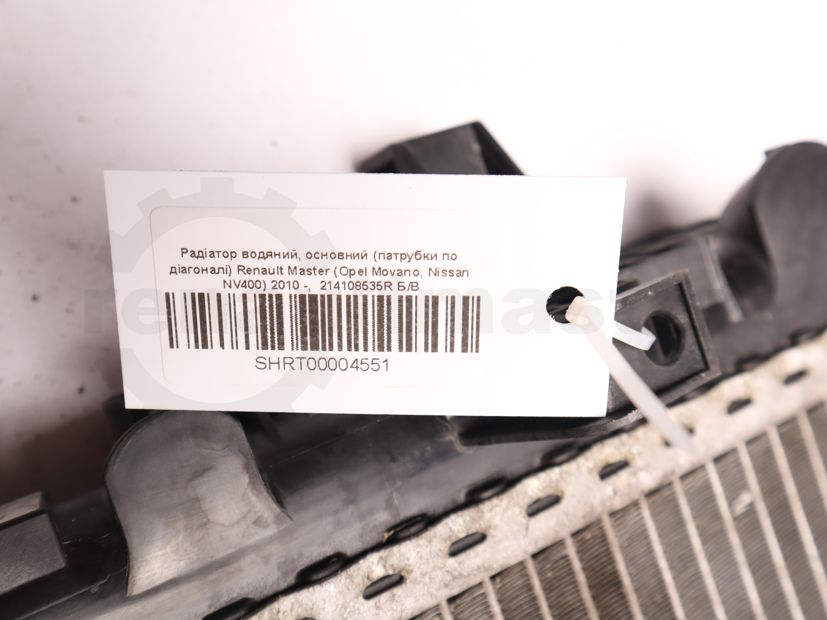 Радіатор водяний, основний (патрубки по діагоналі) Renault Master (Opel Movano, Nissan NV400) 2010 -,  214108535R Б/В