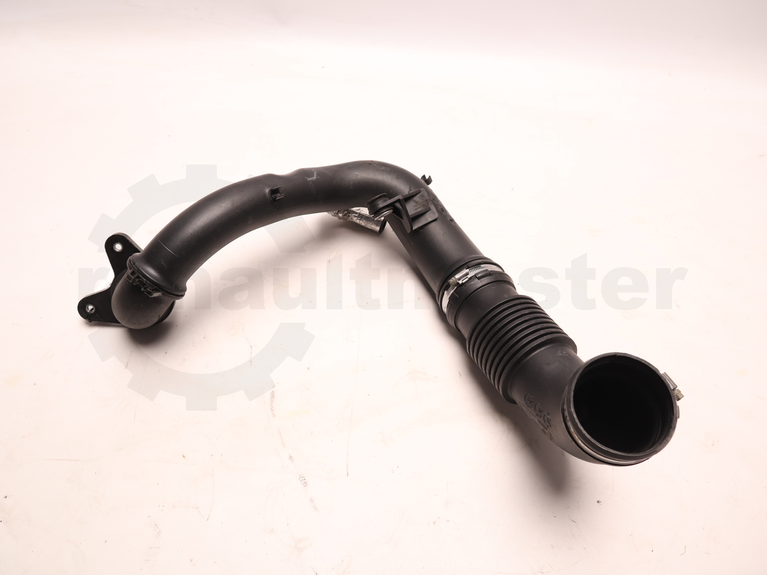 Патрубок (до турбіни) впускний повітряний (BiTURBO) Renault Master (Opel Movano, Nissan NV400) 2010 -, 165763705R Б/В