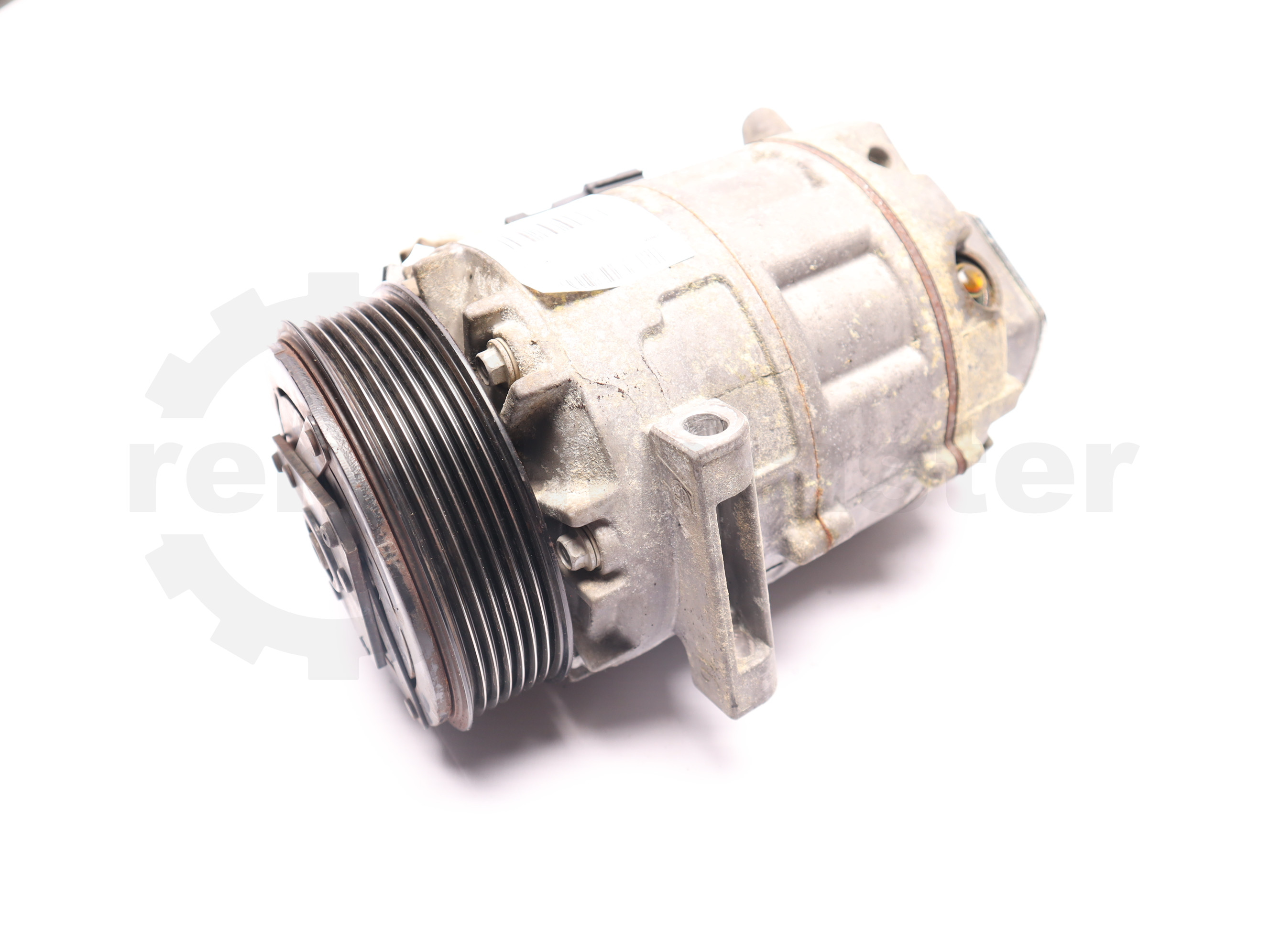 Компресор кондиціонера Renault Master/Trafic (Opel Movano/Vivaro, Nissan NV400/NV300) 2010 -, 8200848916 Б/В