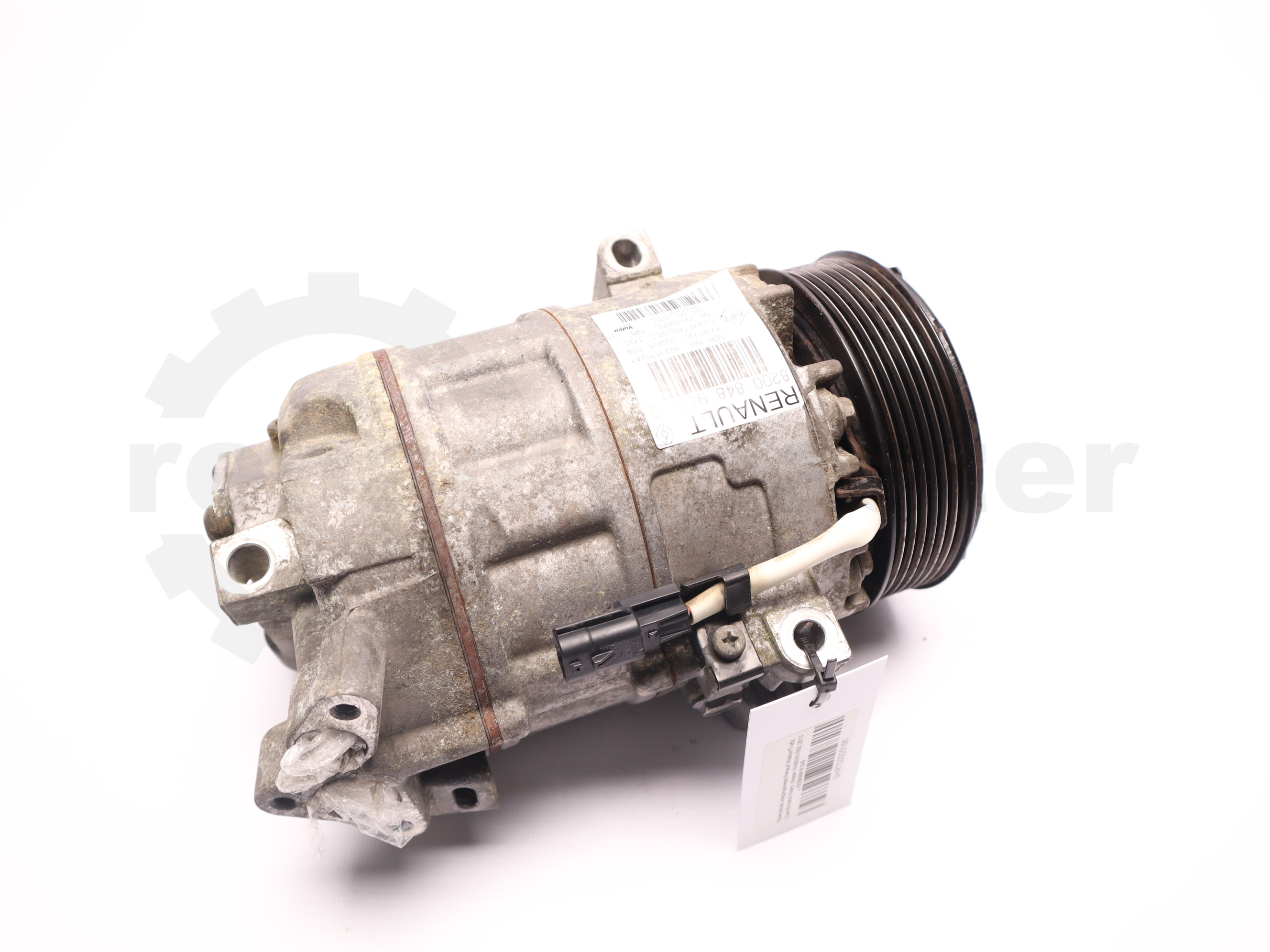 Компресор кондиціонера Renault Master/Trafic (Opel Movano/Vivaro, Nissan NV400/NV300) 2010 -, 8200848916 Б/В