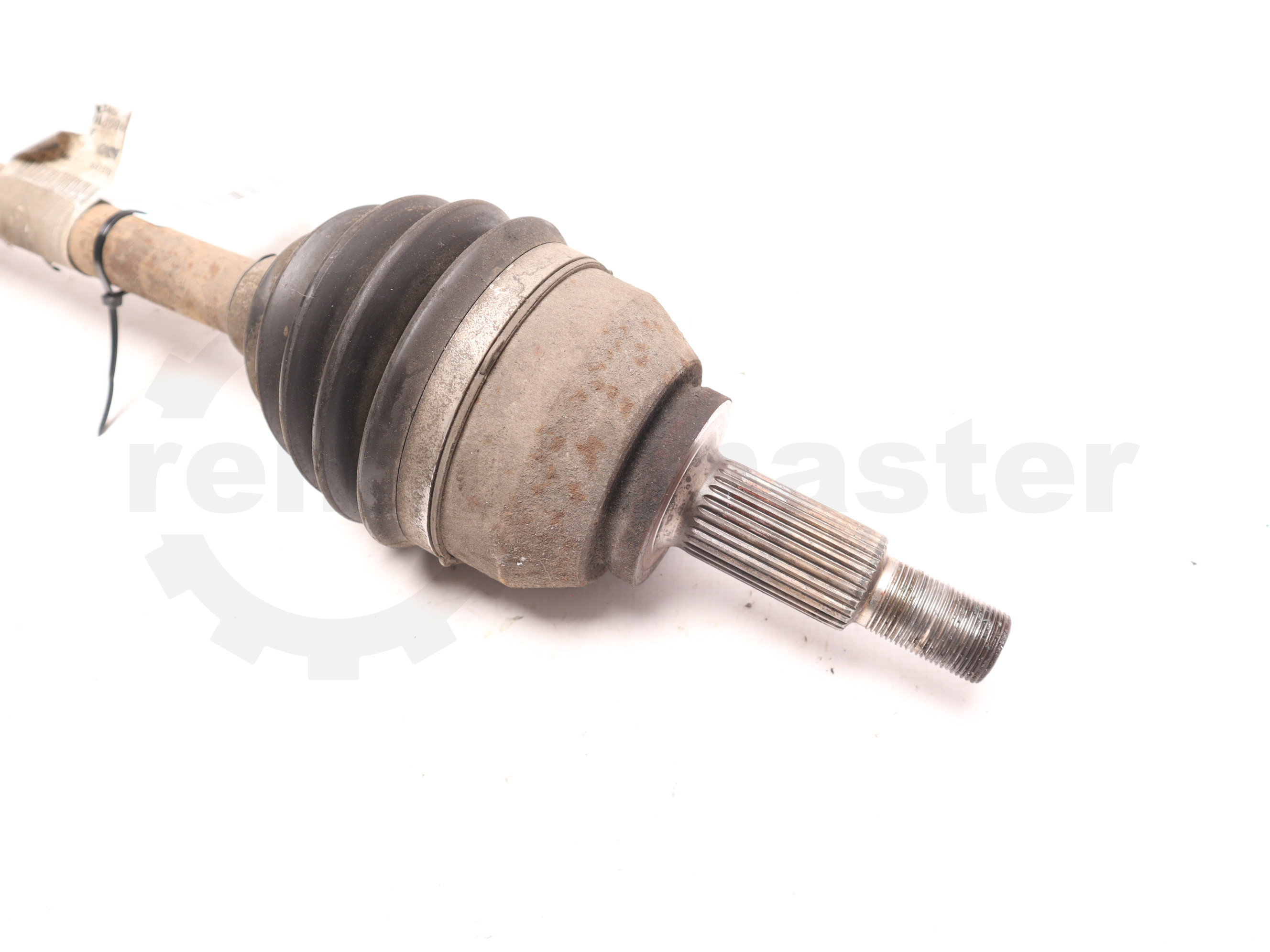 Напіввісь ліва Renault Trafic (Opel Vivaro, Nissan NV300) 2014 -, 391018696R Б/В