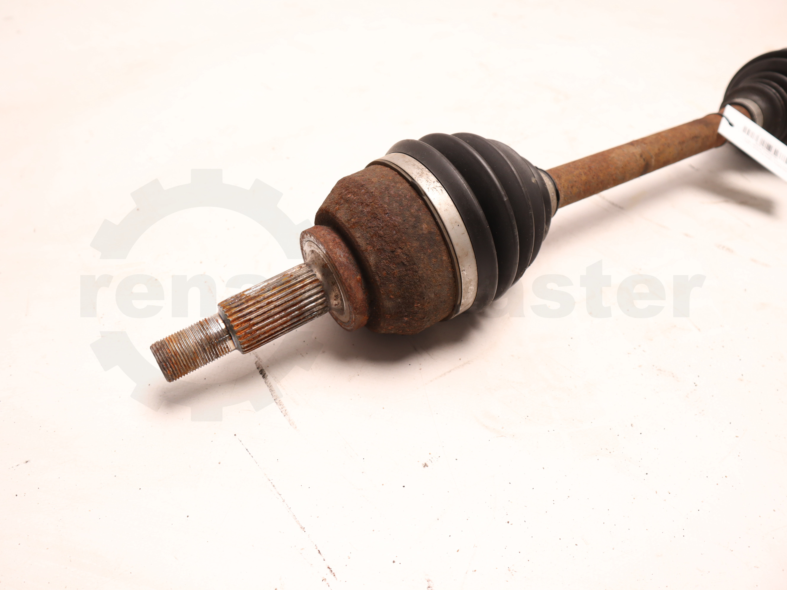 Напіввісь права Renault Trafic (Opel Vivaro, Nissan NV300) 2014 -, 391005010R Б/В