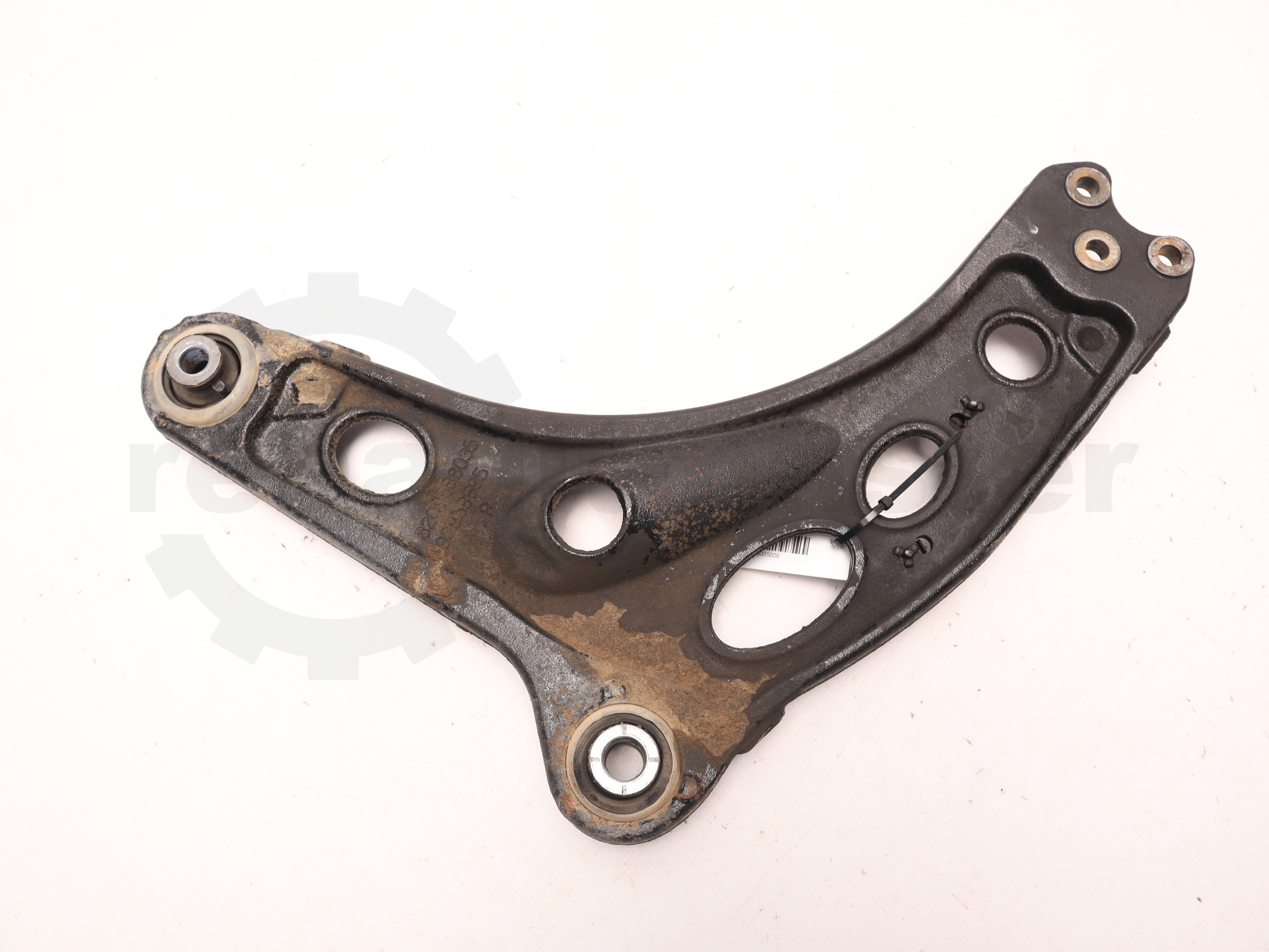 Важіль (ричаг) передній правий Renault Trafic (Opel Vivaro, Nissan NV300) 2014 -, 545006069R Б/В