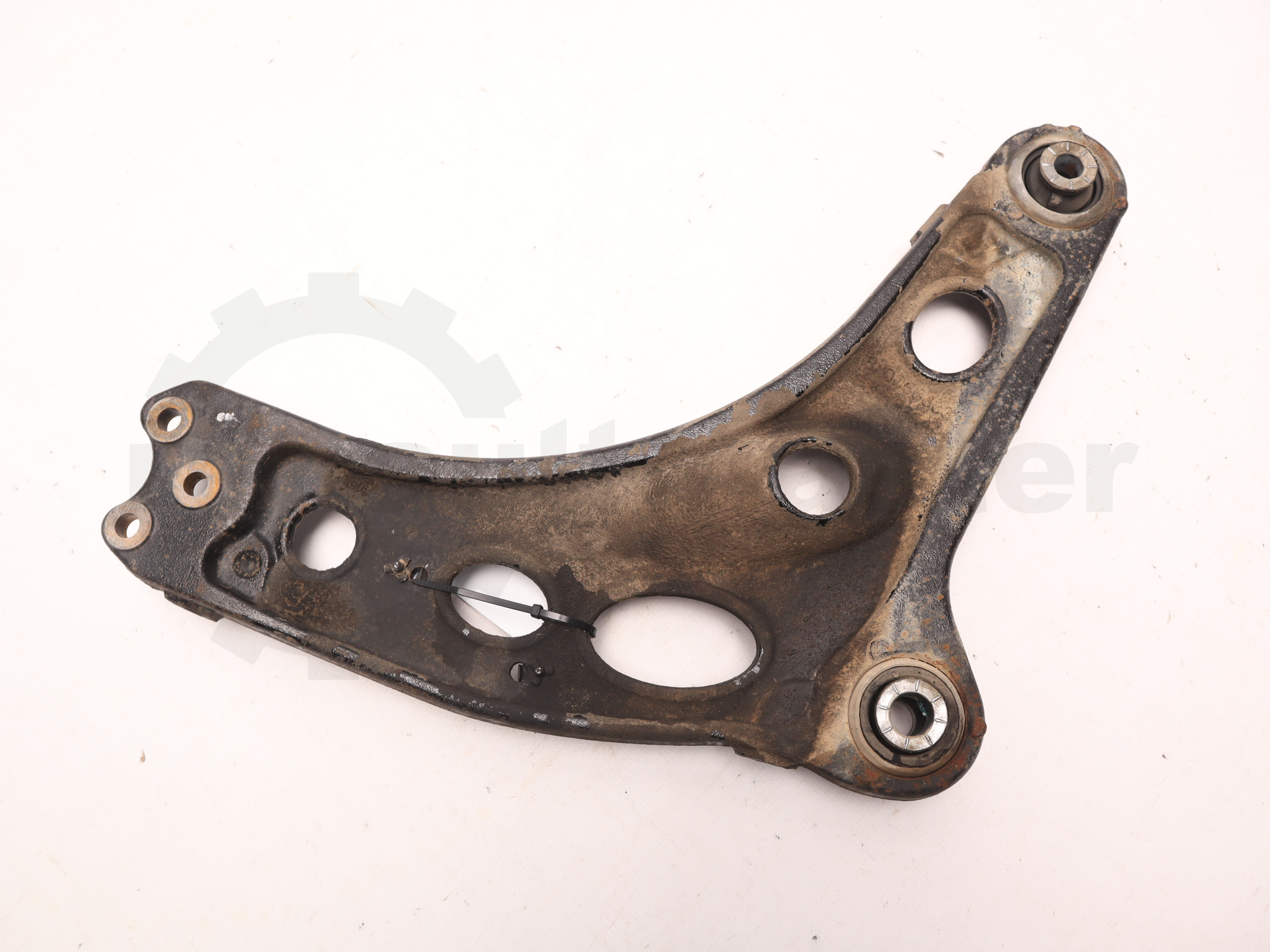 Важіль (ричаг) передній лівий Renault Trafic (Opel Vivaro, Nissan NV300) 2014 -, 545019956R Б/В