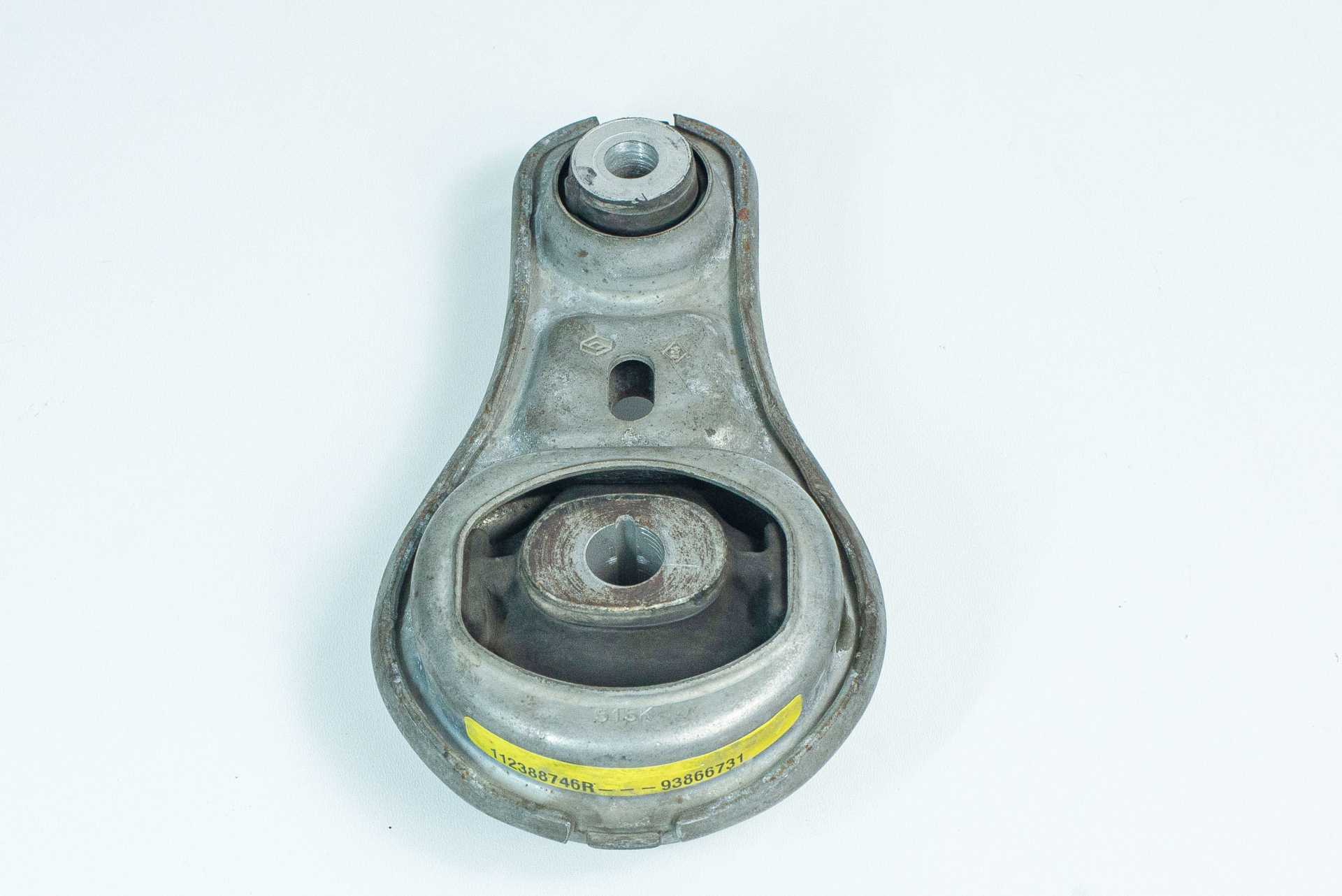 Подушка двигуна задня нижня Renault Trafic (Opel Vivaro, Nissan NV300) 2014 -, 112388746R Б/В