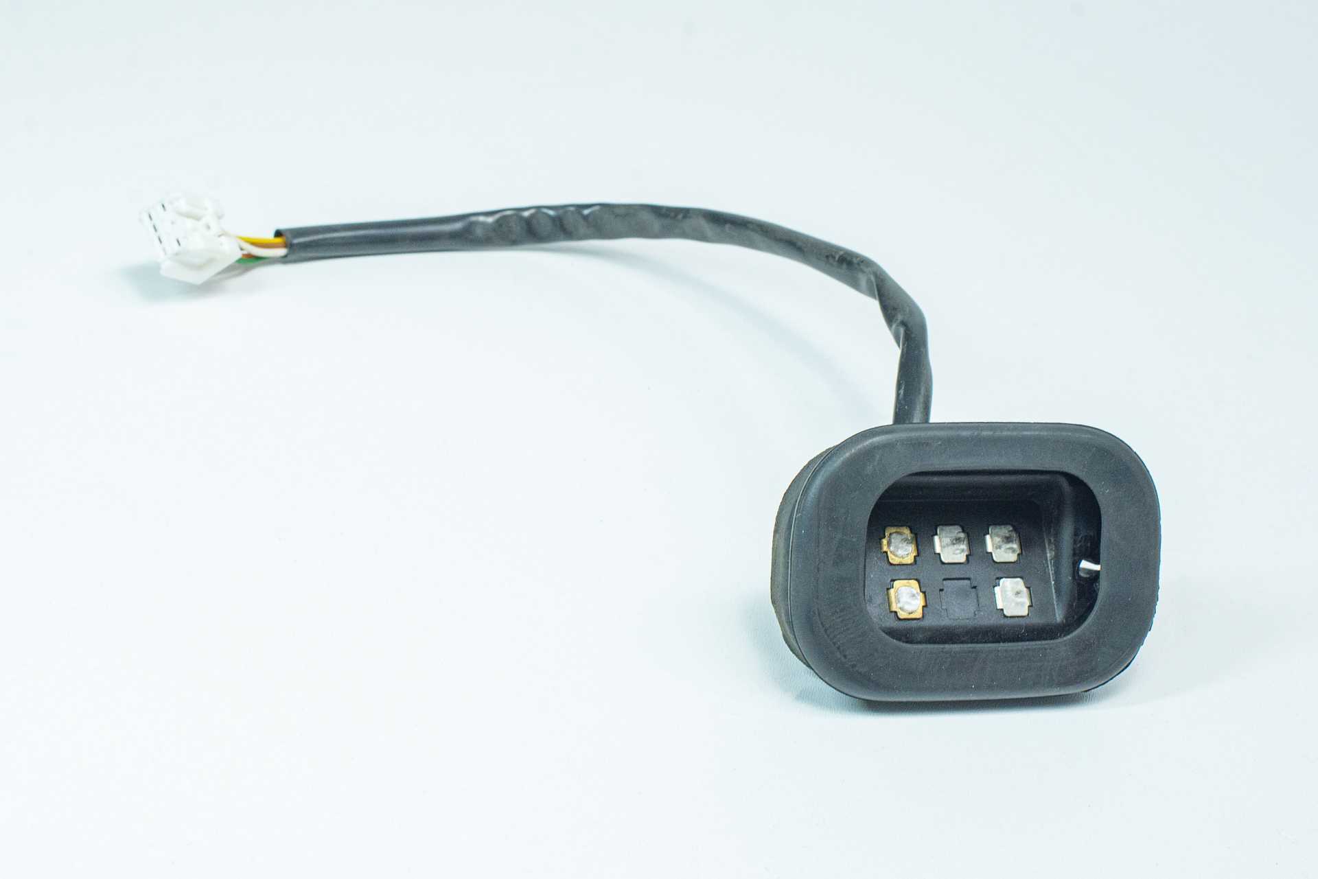 Контакт бокових дверей (на стійку) Renault Trafic (Opel Vivaro, Nissan NV300) 2014 -, 252167749R Б/В