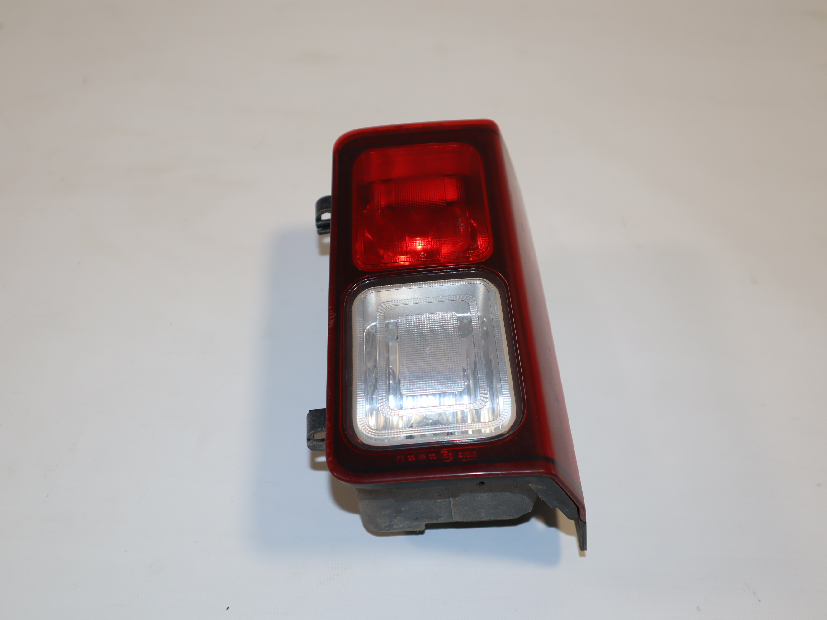 Ліхтар заднього ходу малий лівий Renault Trafic (Opel Vivaro, Nissan NV300) 2014 -, 265598248R,265598668R Б/В