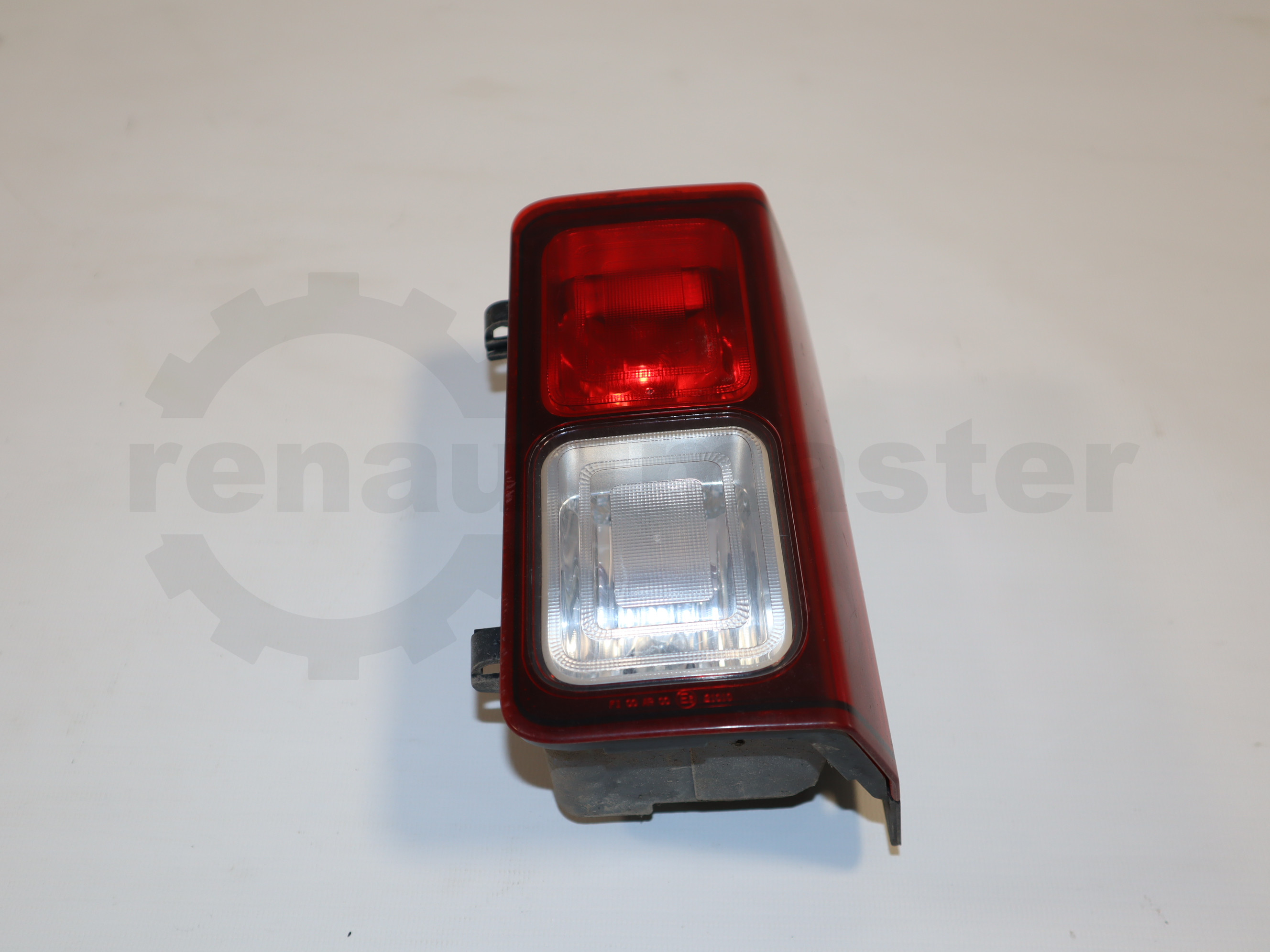 Ліхтар заднього ходу малий лівий Renault Trafic (Opel Vivaro, Nissan NV300) 2014 -, 265598248R,265598668R Б/В