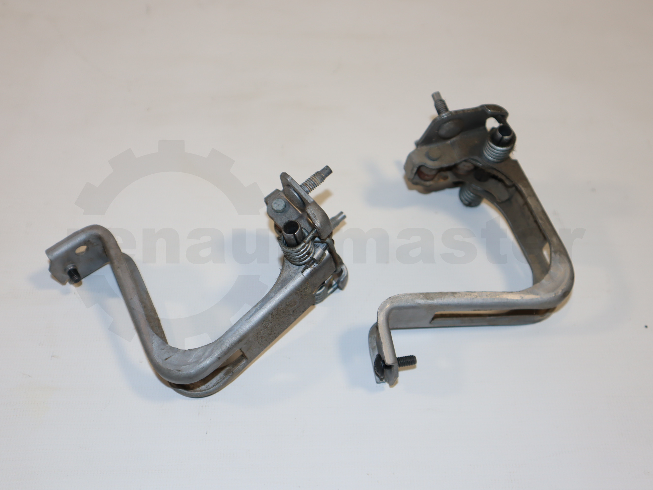 Механізм обмежувача задніх дверей Renault Trafic (Opel Vivaro, Nissan NV300) 2014 -, 824302173R Б/В