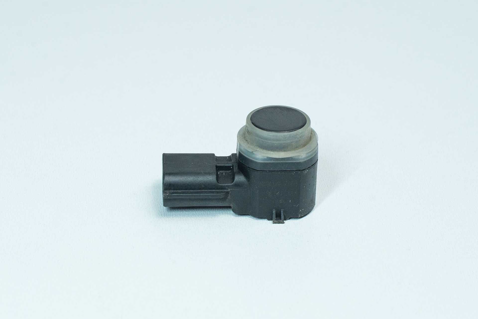 Парктронік задній Renault Master/Trafic (Opel Movano/Vivaro, Nissan NV400/NV300) 2010 -, 284420753R Б/В