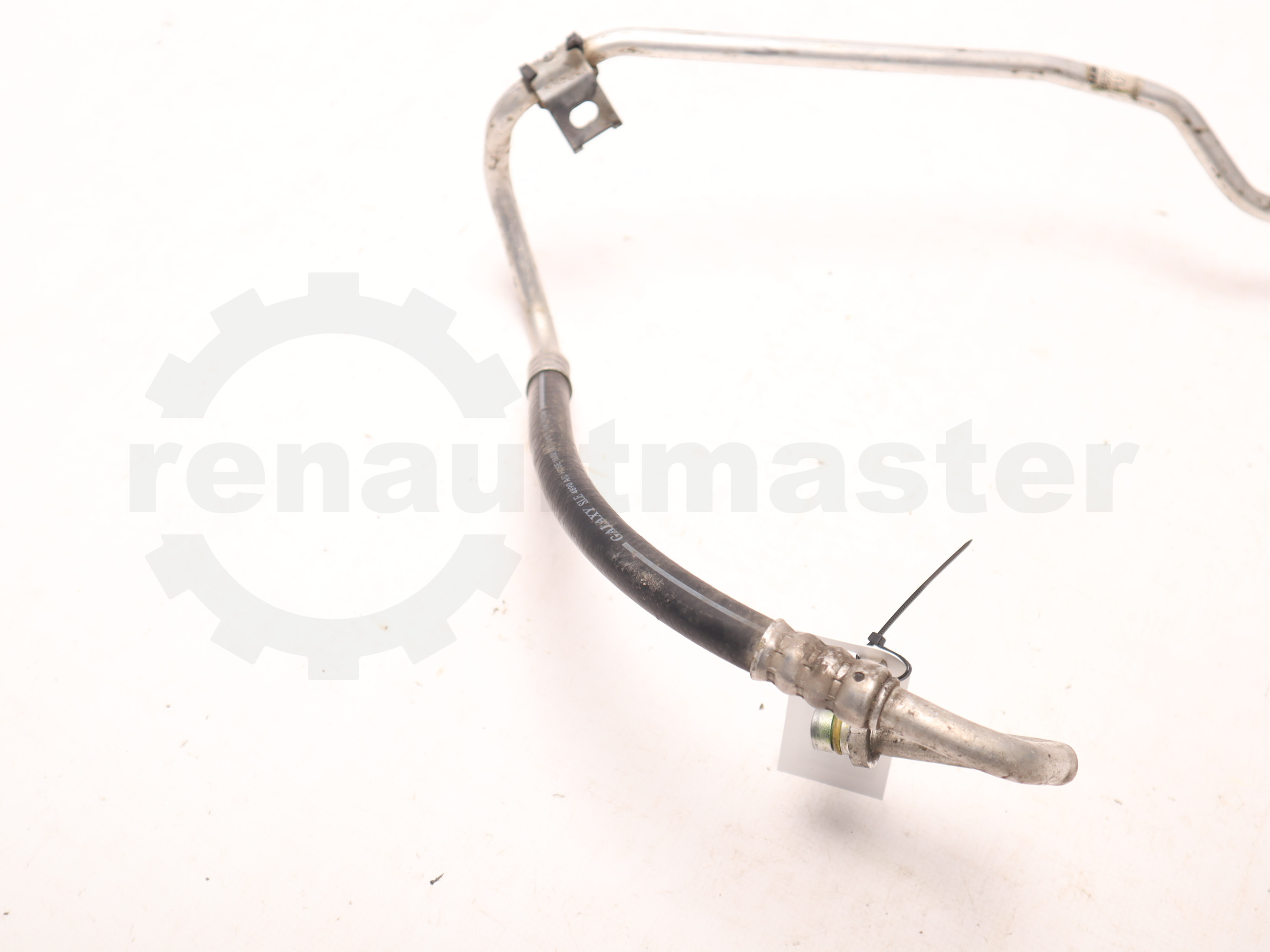 Трубка кондиціонера від компресора до радіатора Renault Trafic (Opel Vivaro, Nissan NV300) 2014 -, 924903875R Б/В