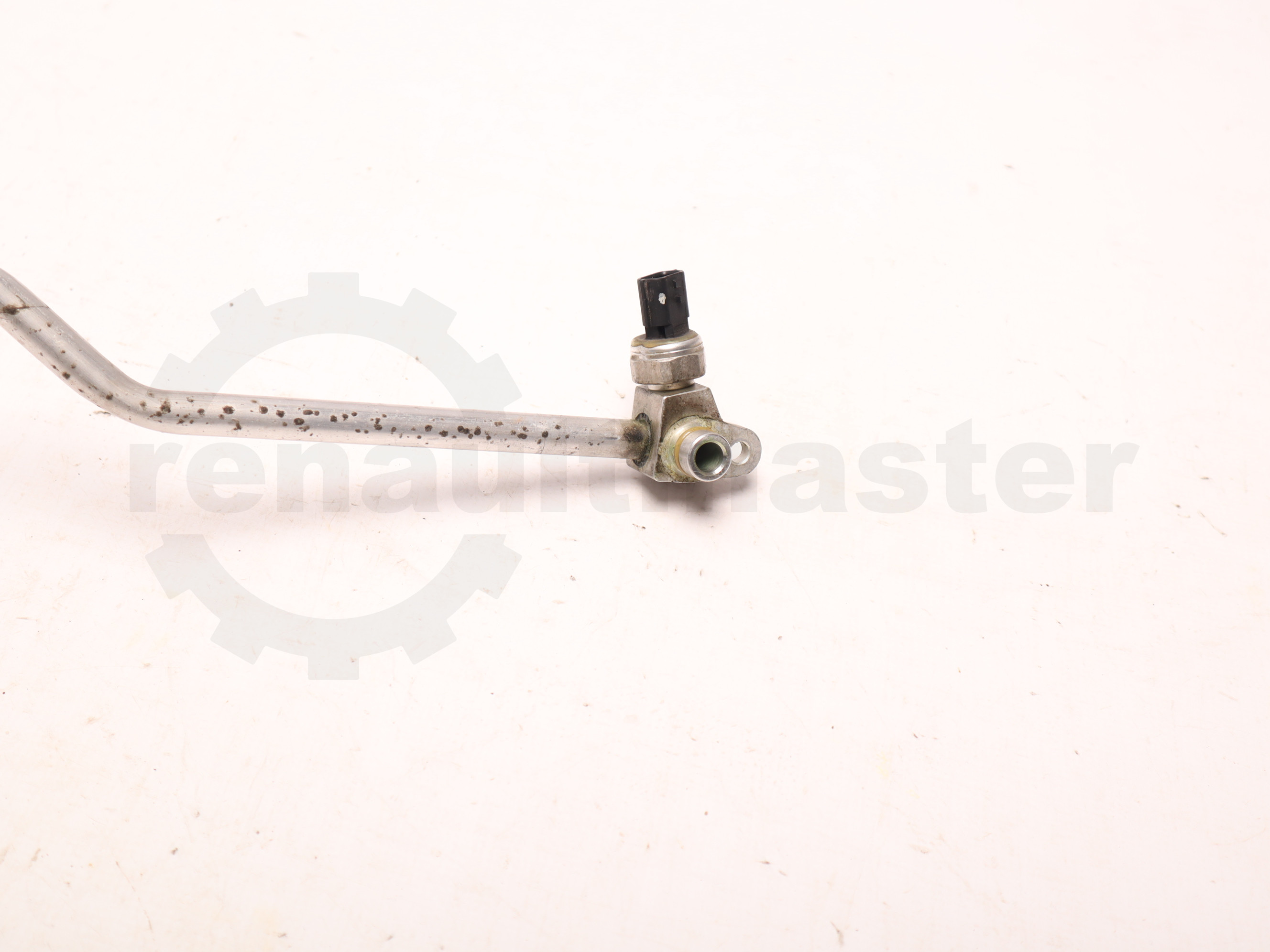 Трубка кондиціонера від компресора до радіатора Renault Trafic (Opel Vivaro, Nissan NV300) 2014 -, 924903875R Б/В