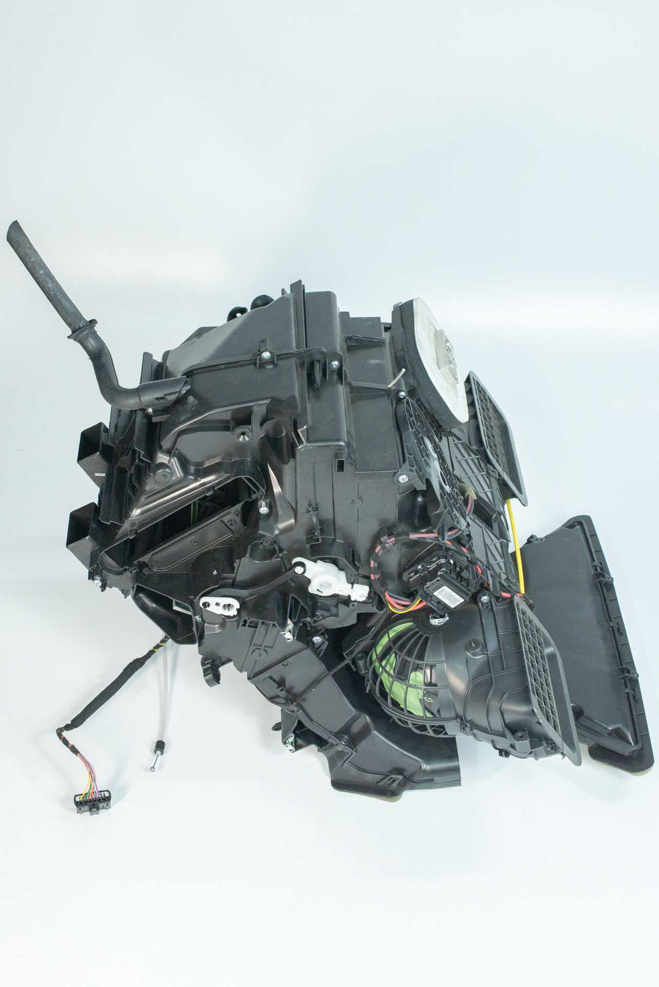 Корпус пічки салону з кондиціонером Renault Trafic (Opel Vivaro, Nissan NV300) 2014 -, 272700324R Б/В