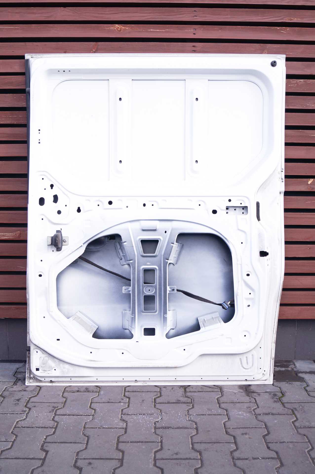 Двері бокові праві (глухі) Renault Trafic (Opel Vivaro, Nissan NV300) 2014 -, 821003024R Б/В