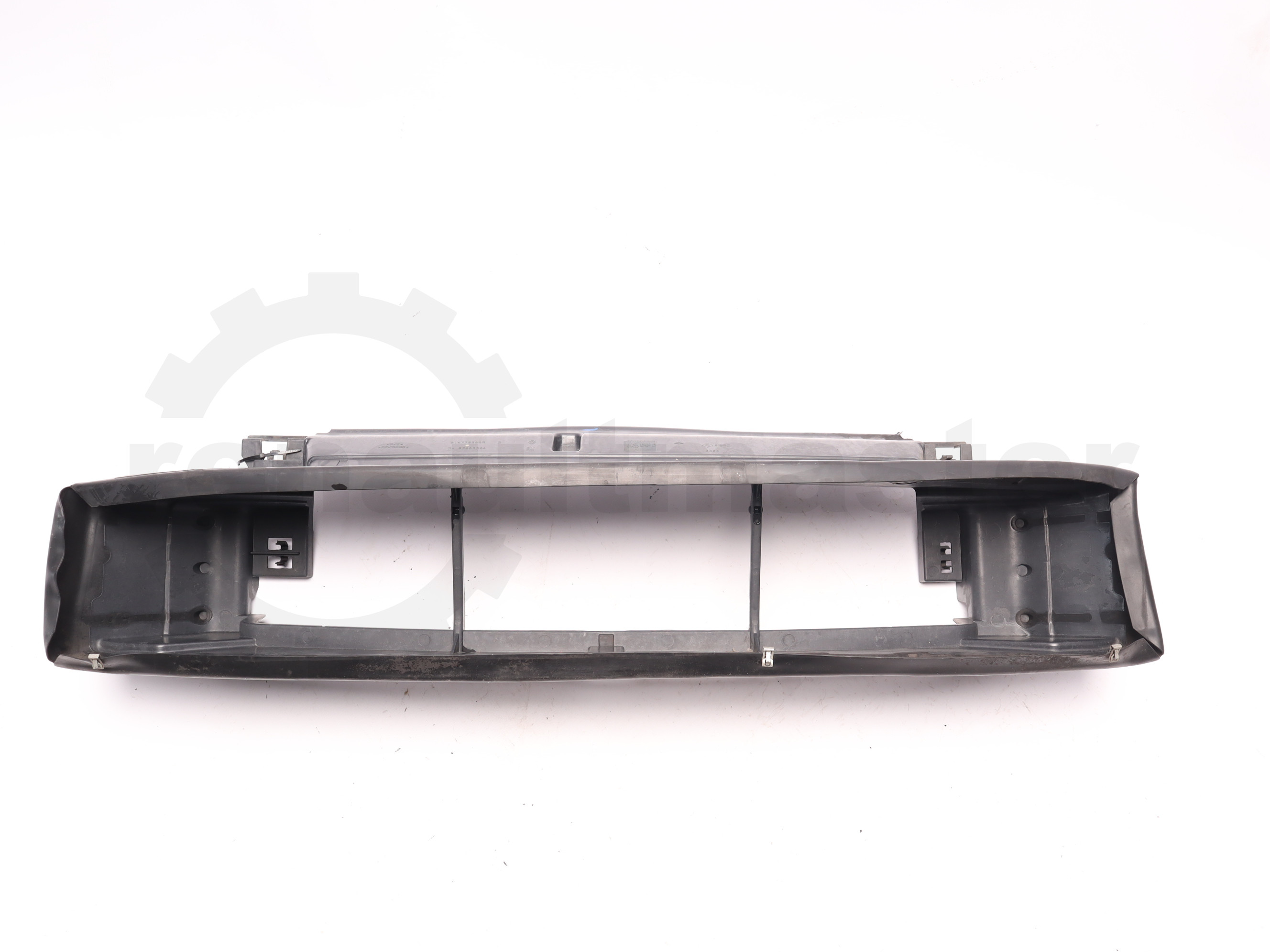 Забірник повітря (дифузор радіатора)  Renault Trafic (Opel Vivaro, Nissan NV300) 2014 -, 214772888R Б/В