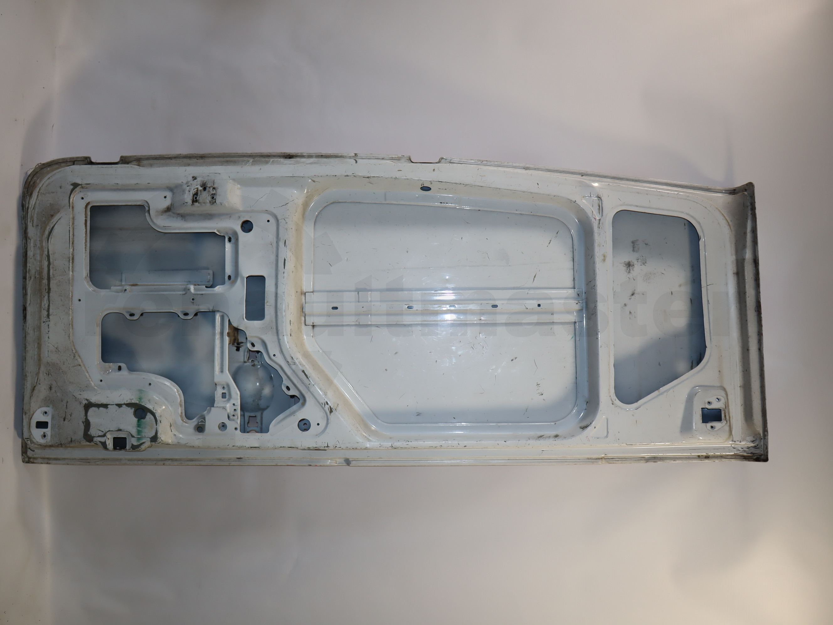 Двері задні праві (високі, L2H2) Renault Master (Opel Movano, Nissan NV400) 2010 -, 901005942R Б/В