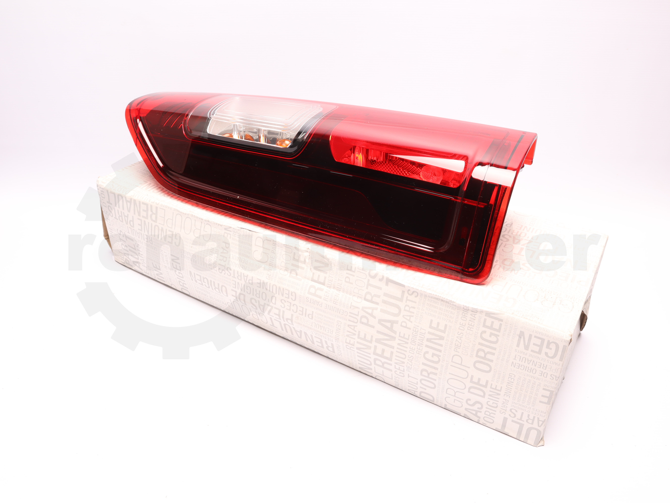 Стоп задній лівий Renault Trafic (OpelVivaro, Nissan NV300) 2014 - 265556737R OE