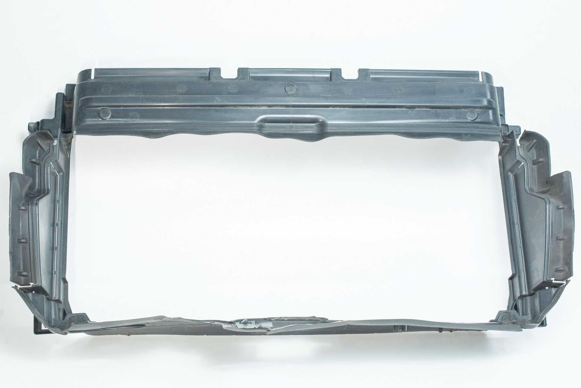 Дефлектор радіатора (кожух, повітрозабірник) Renault Trafic (Opel Vivaro, Nissan NV300) 2014 -, 214763488R Б/В