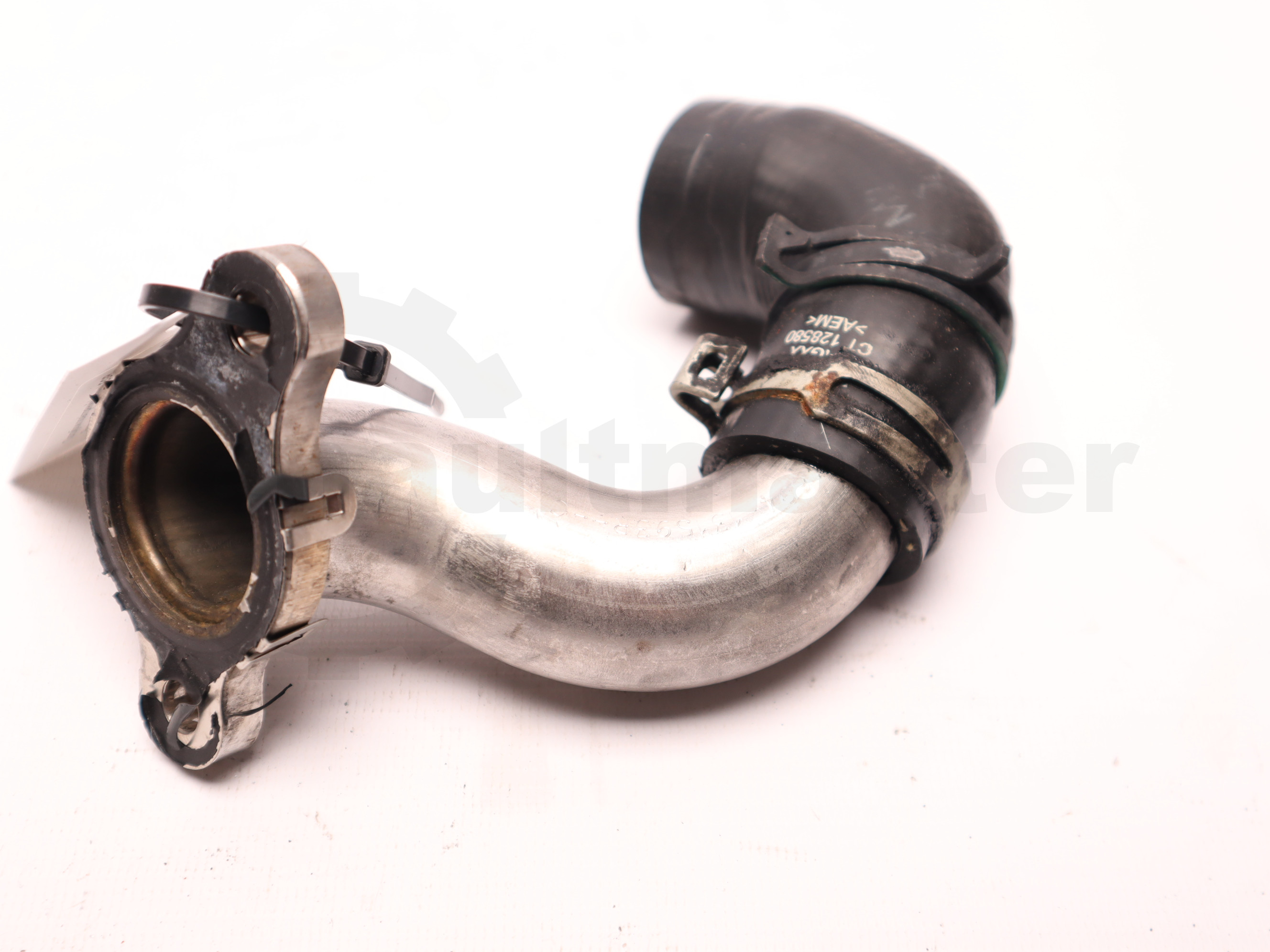 Патрубок повітряний (метал) EGR Renault Trafic (Opel Vivaro, Nissan NV300) 2014 -, 147131593R Б/В