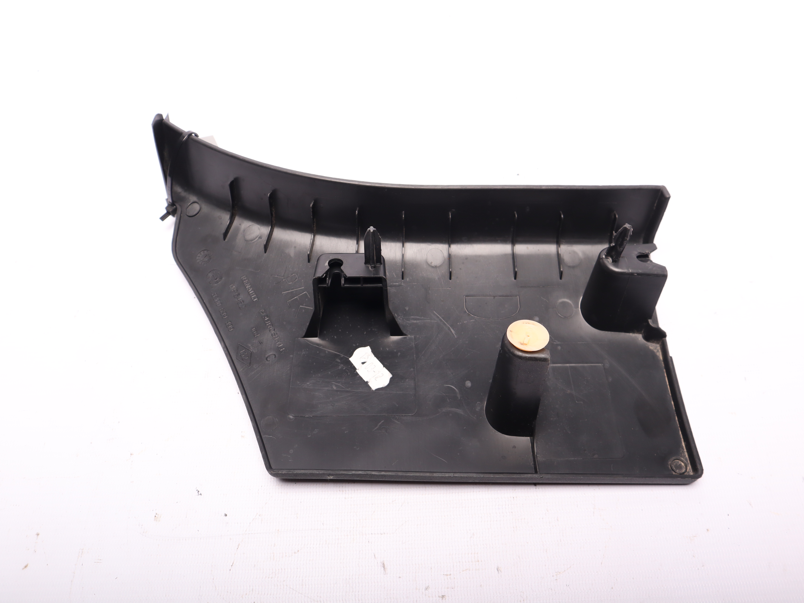 Захист порога правий Renault Master (Opel Movano, Nissan NV400) 2010 -, 8200689899 Б/В