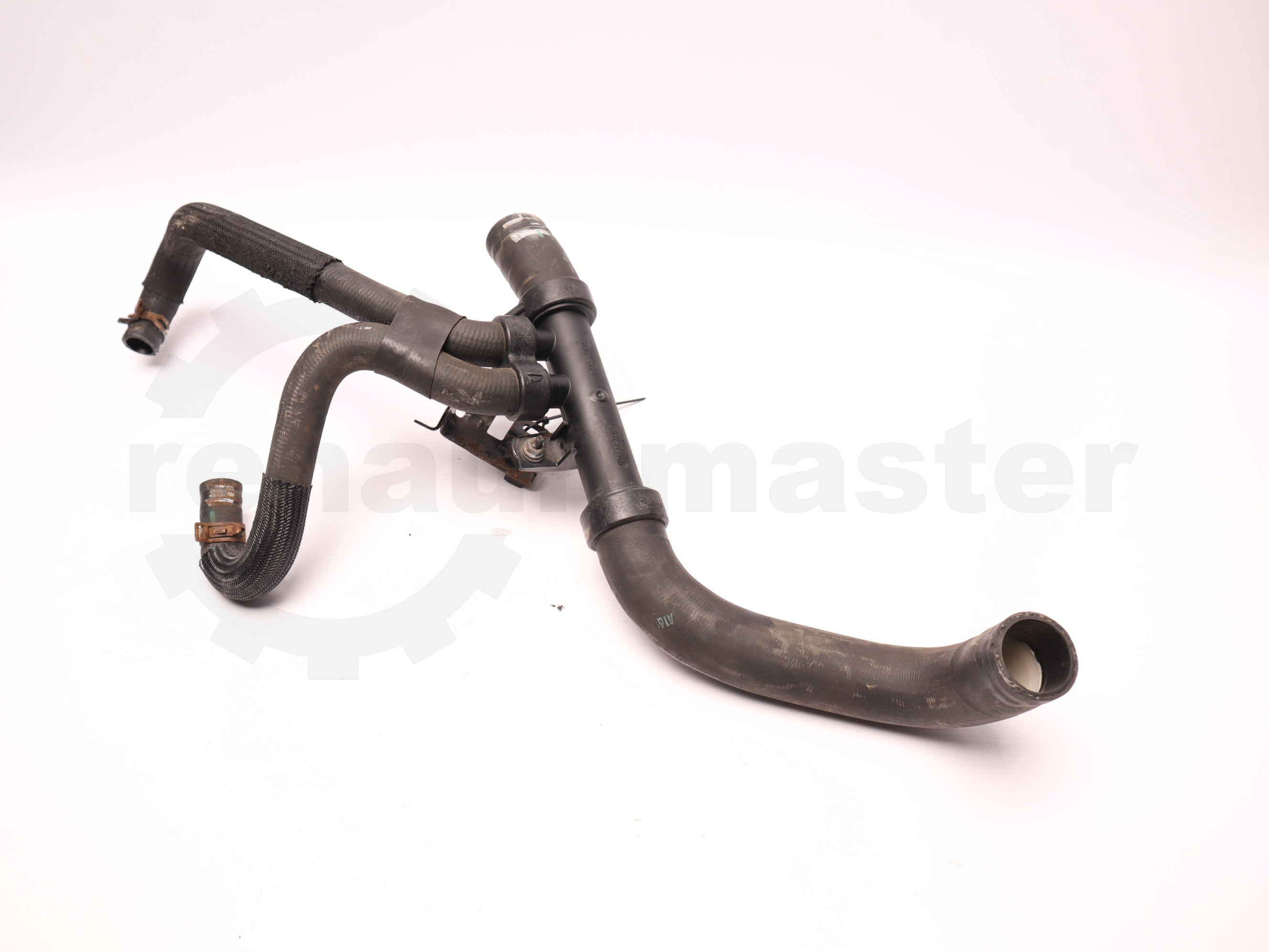 Патрубок води основний (нижній) Renault Trafic (Opel Vivaro, Nissan NV300) 2014 -, 215039361R Б/В