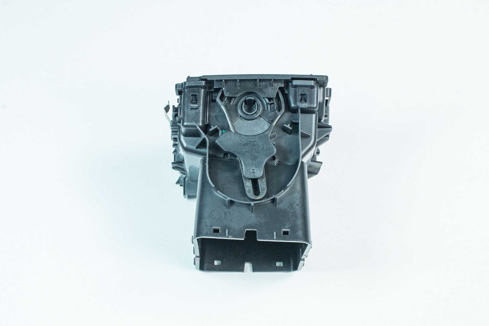 Дефлектор видува повітря правий (прямокутний) Renault Trafic (Opel Vivaro, Nissan NV300) 2014 -, 687507181R Б/В