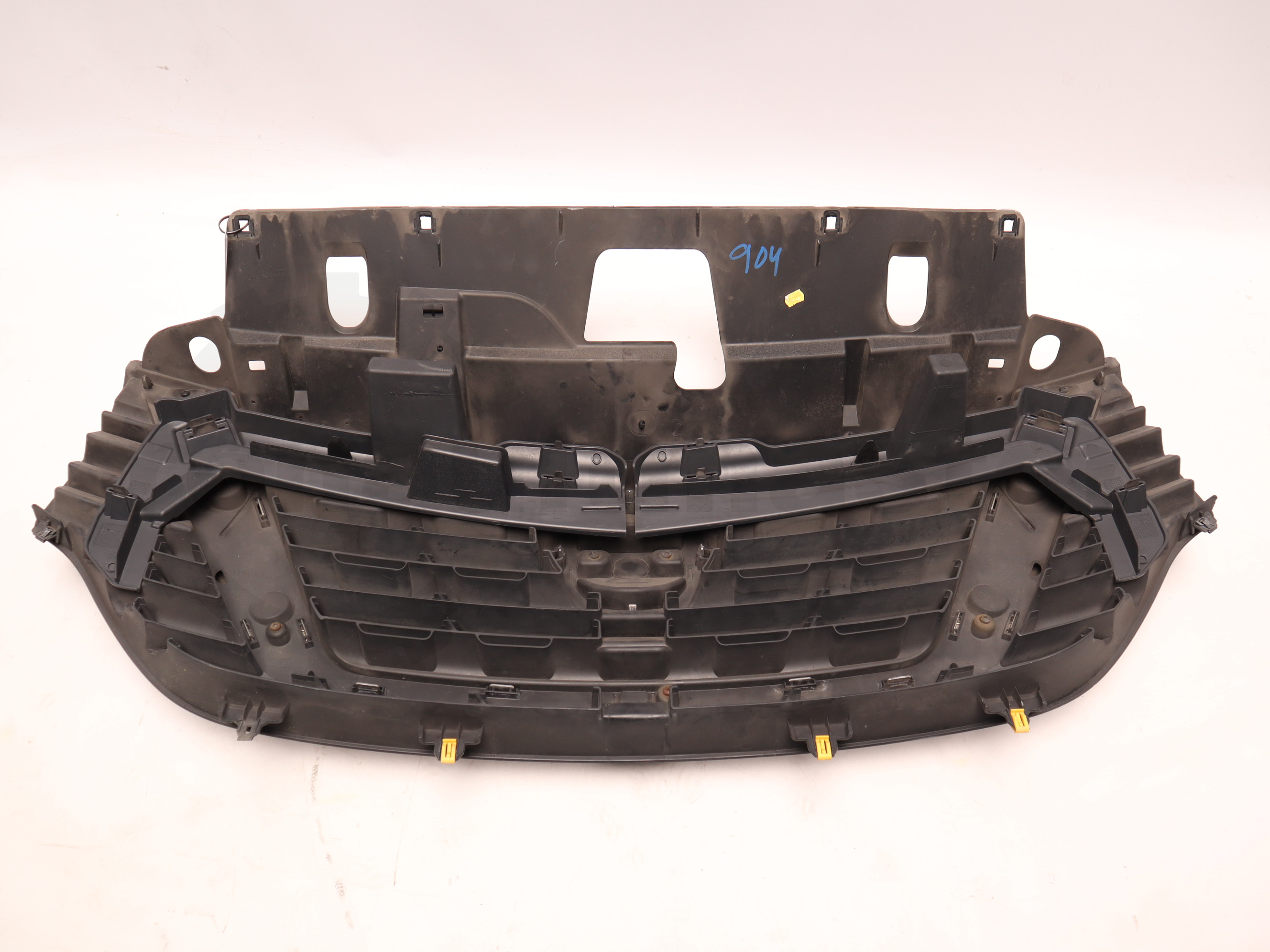 Решітка радіатора NISSAN NV 300 2014, - 628101216R 623109057R Б/В