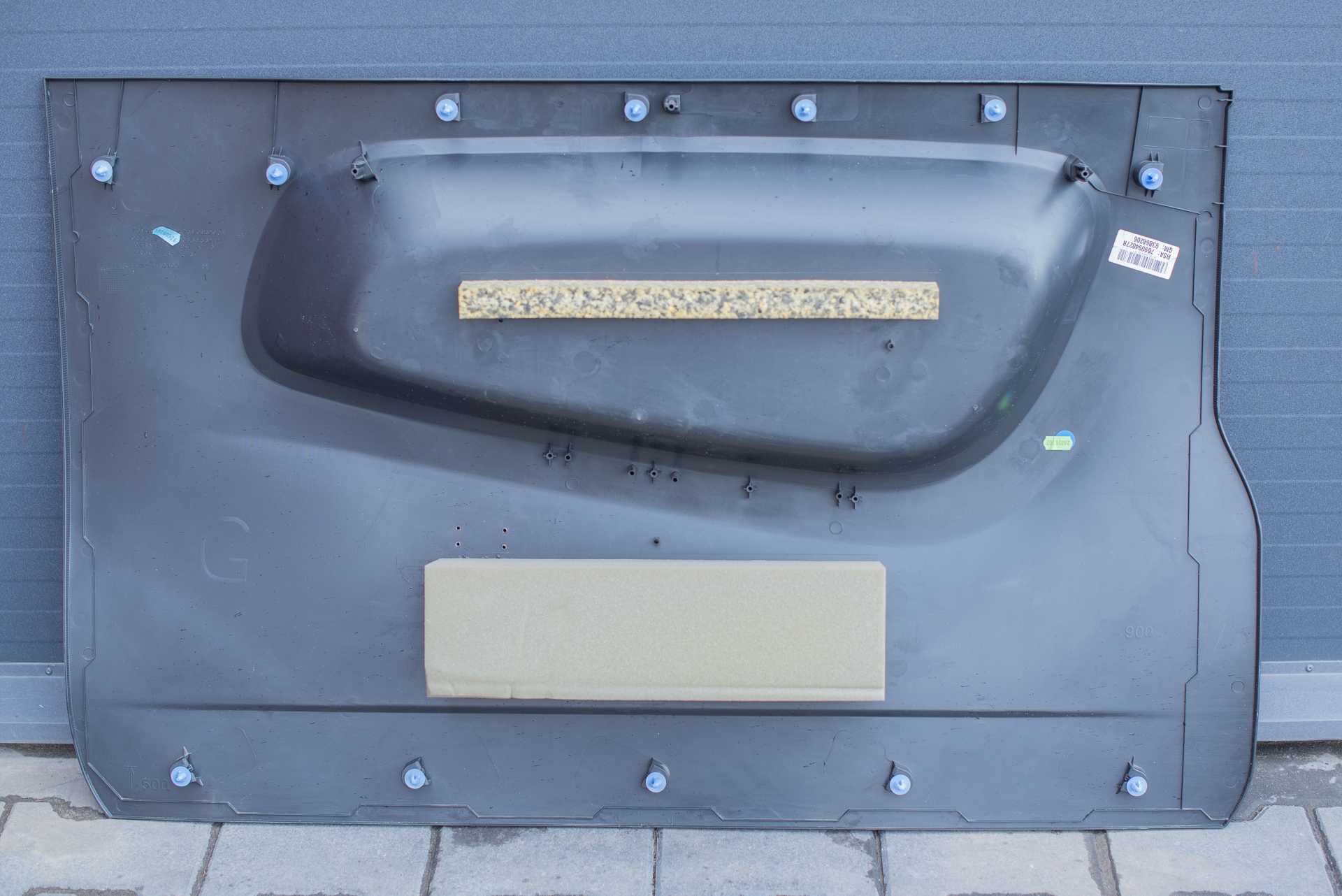 Карта лівої боковини (здвижні двері) Renault Trafic (Opel Vivaro, Nissan NV300) 2014 -, 769094027R Б/В