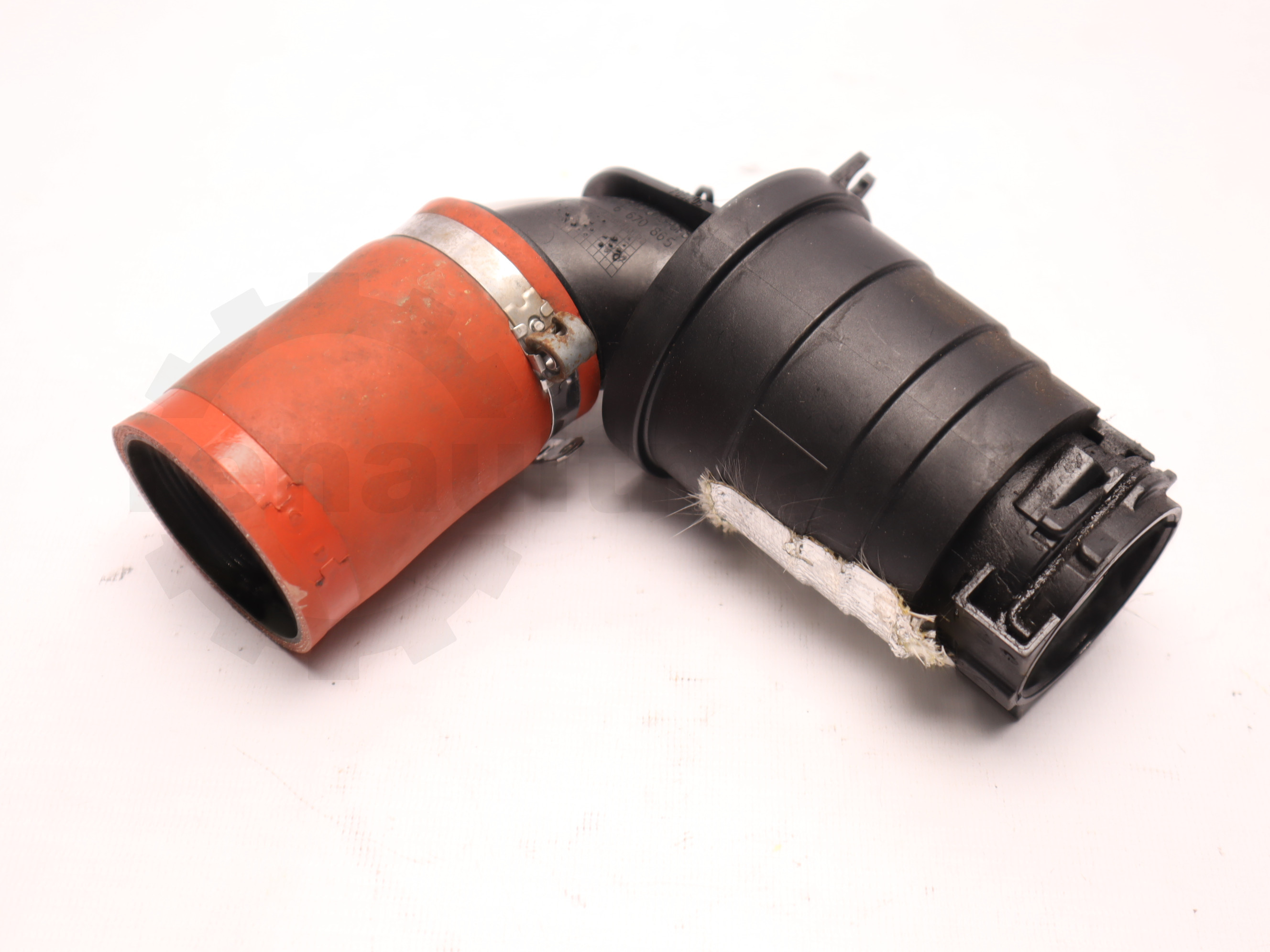 Патрубок від турбіни до інтеркулера (до турбіни) Renault Master (Opel Movano, Nissan NV400) 2010 -, 8200730589 6670865 Б/В