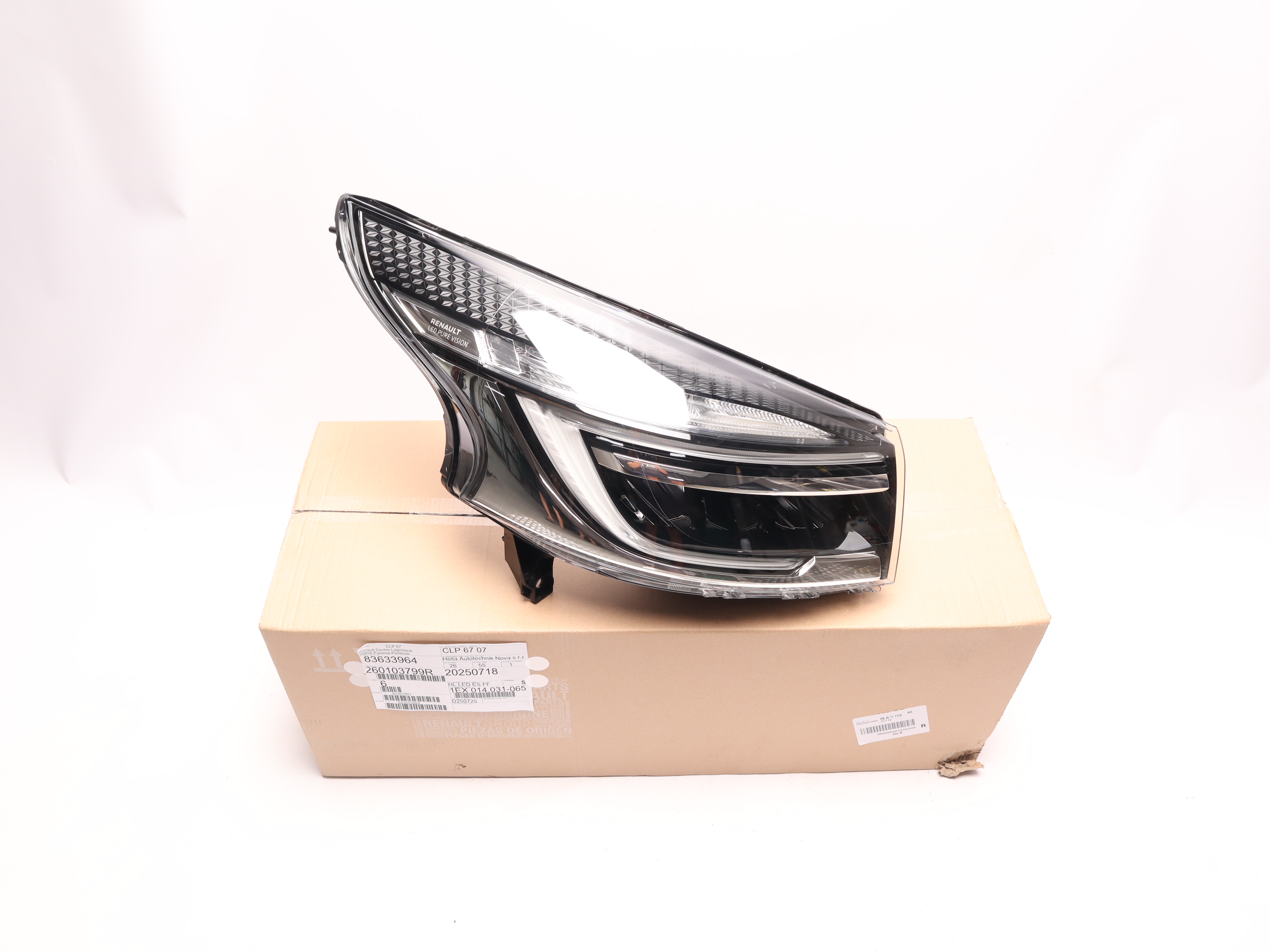 Фара передня права LED Renault Trafic3 15- 260103799R, OE