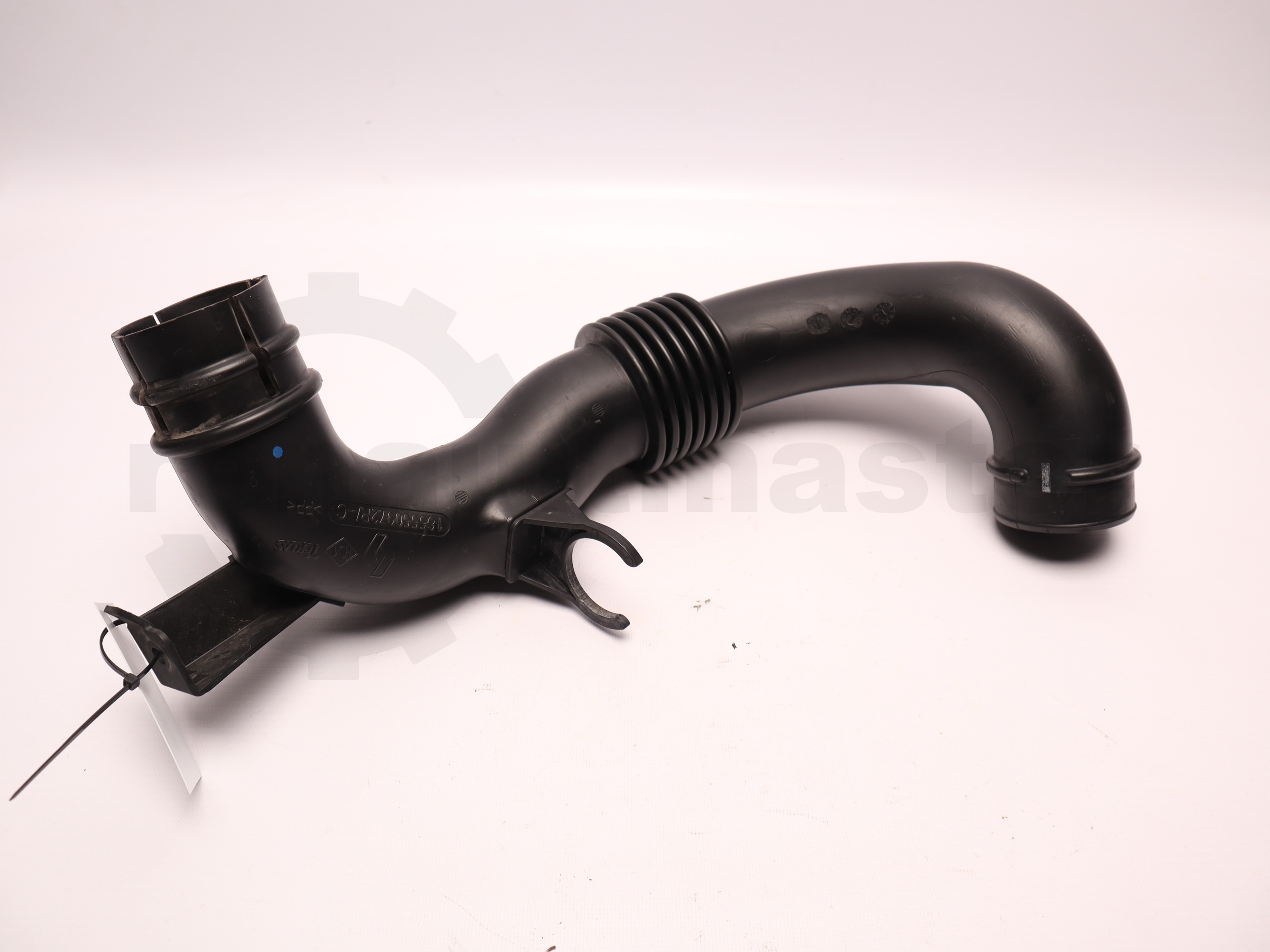 Патрубок забору повітря Renault Master (Opel Movano, Nissan NV400) 2019, - 165550972R Б/В