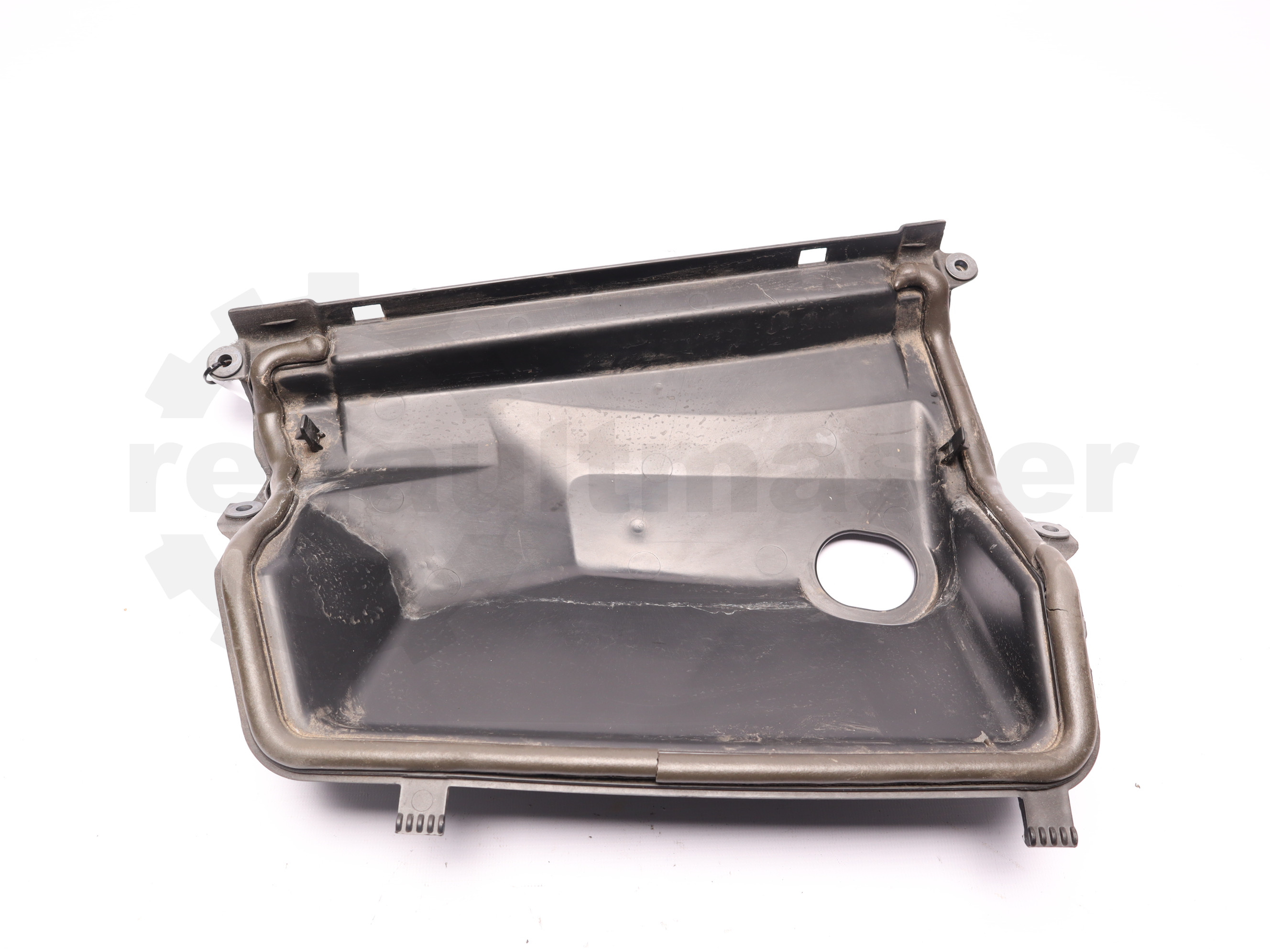 Піддон дренажа капота правий Renault Trafic (Opel Vivaro, Nissan NV300) 2020 -, 668405244R Б/В