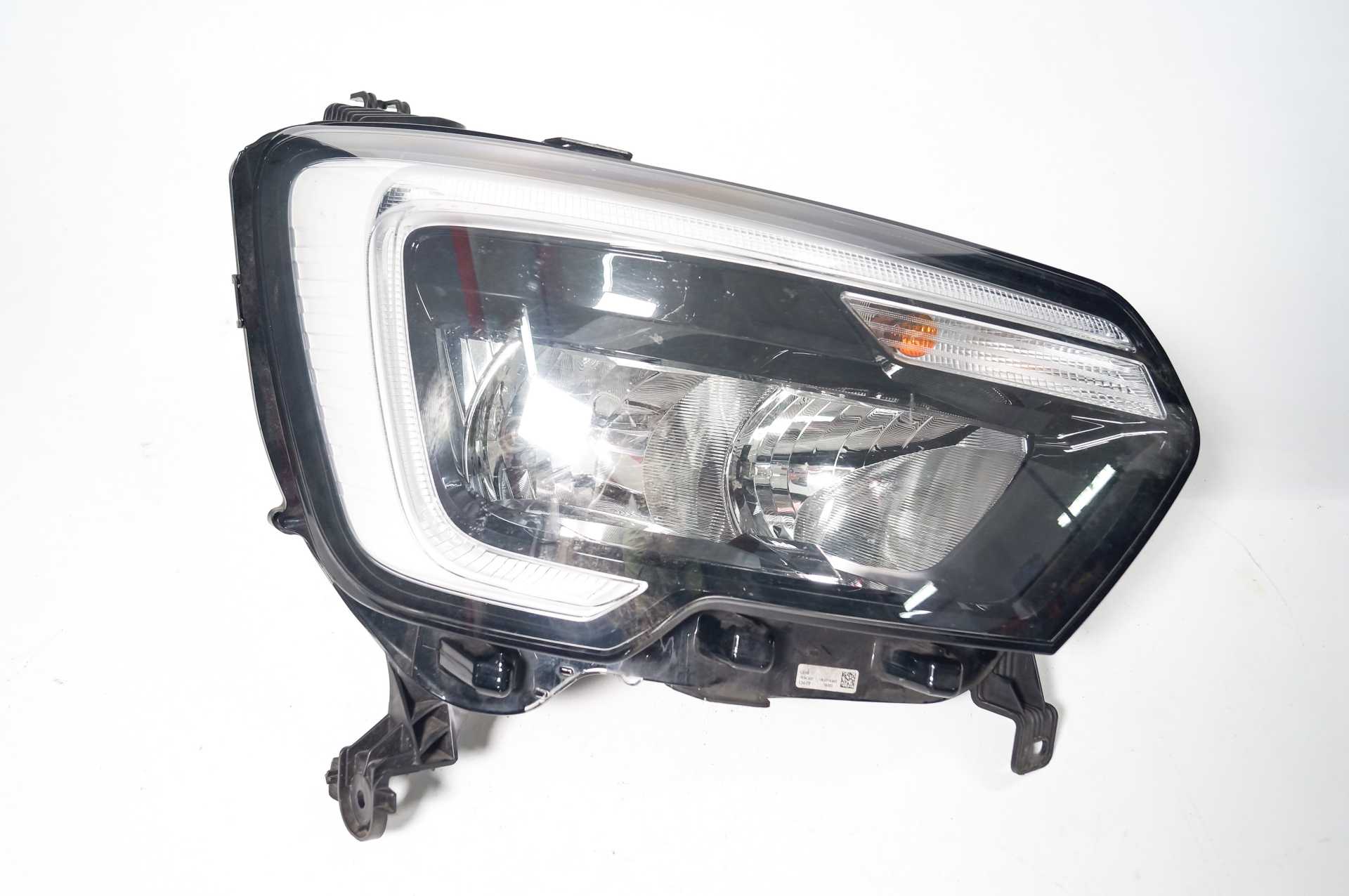 Фара передня права Renault Master (Opel Movano, Nissan NV400) 2020 -, 260105567R Б/В